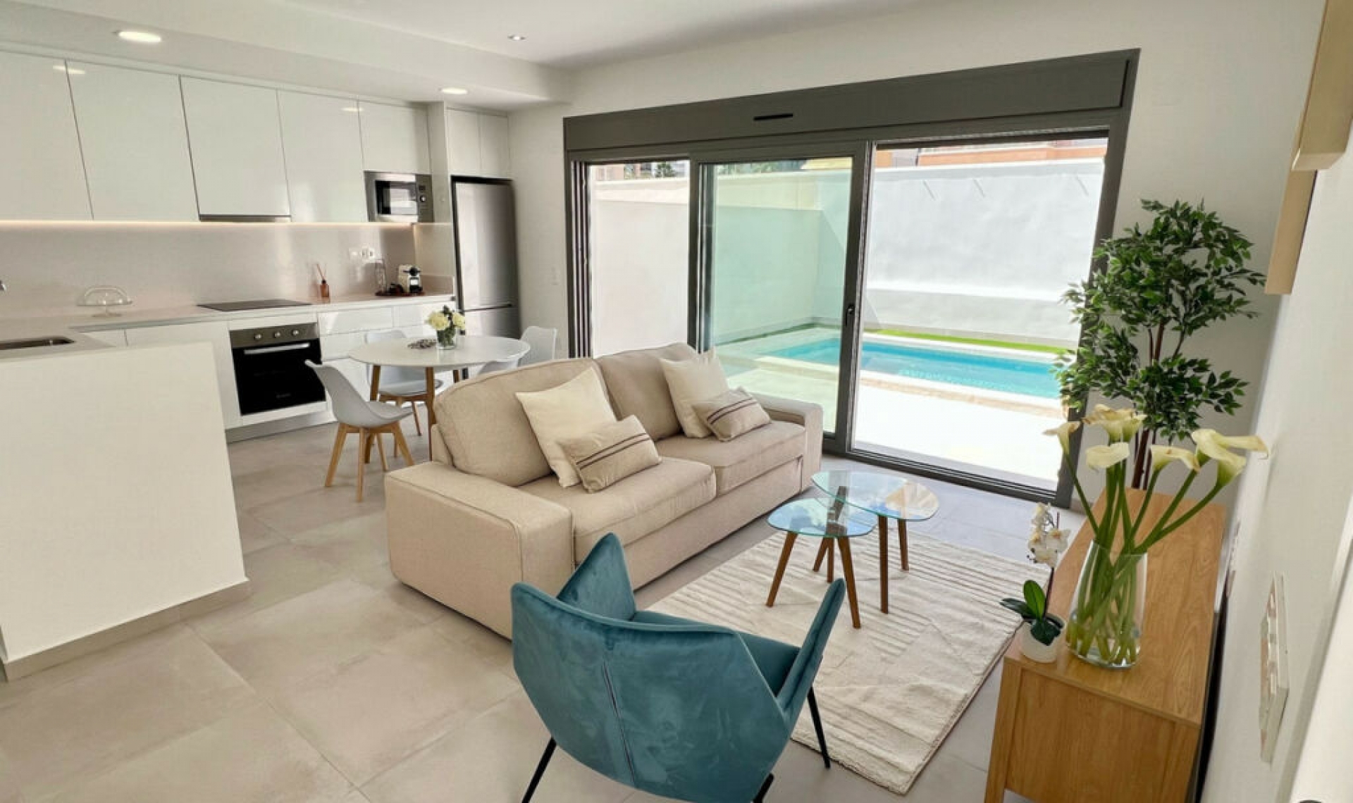 Resale - House -
La Zenia