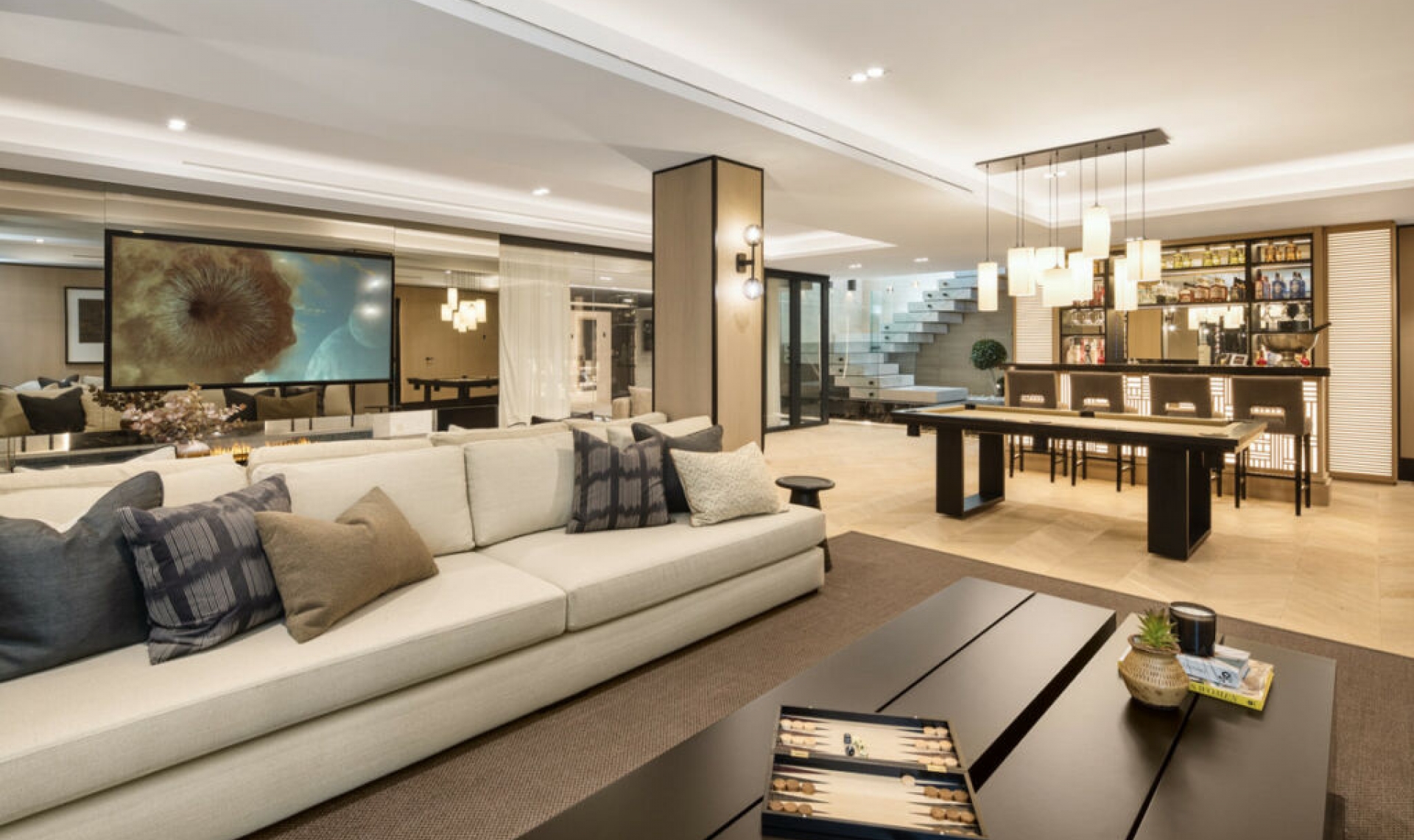 Resale - House -
Las Brisas