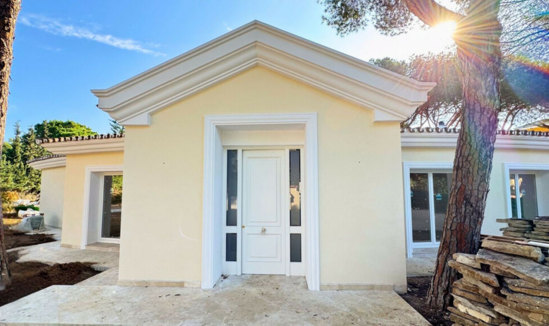 Resale - House -
Las Chapas