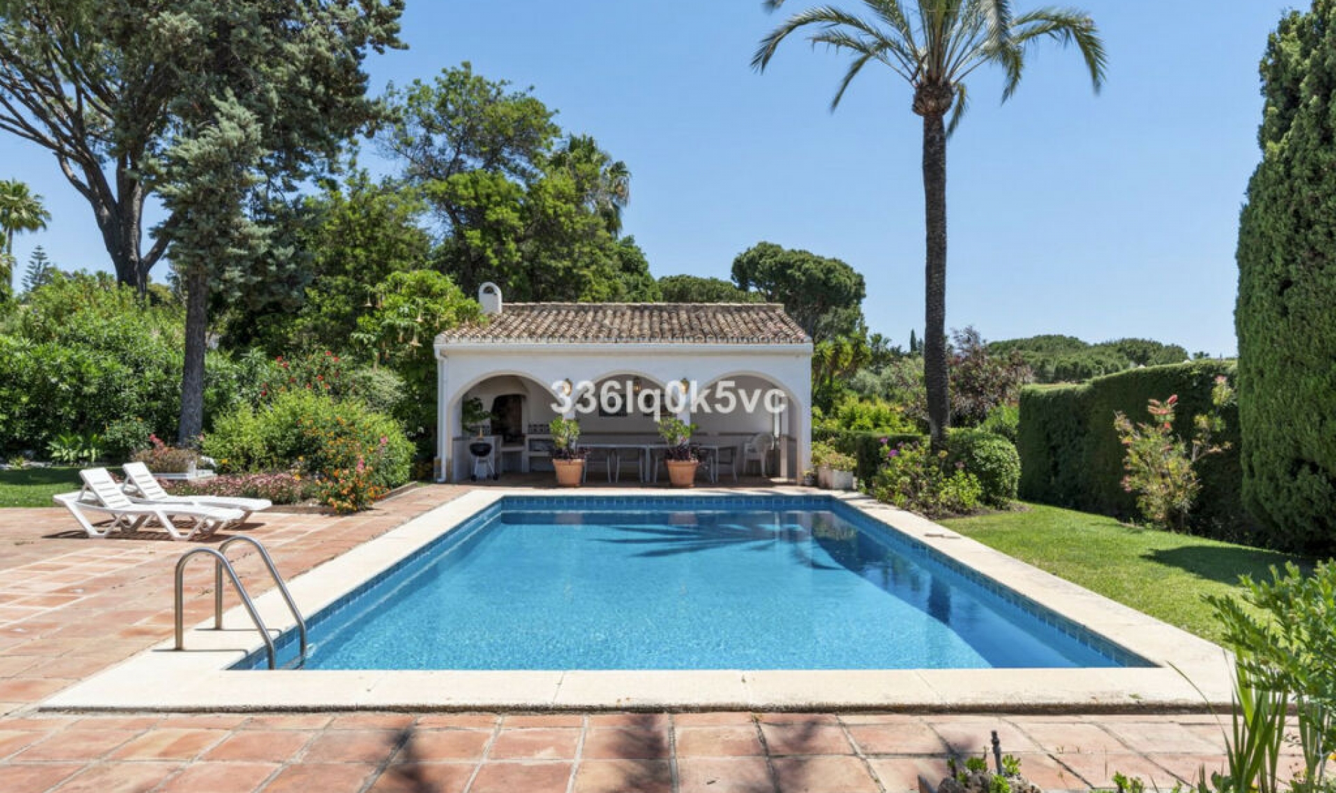 Resale - House -
Las Chapas