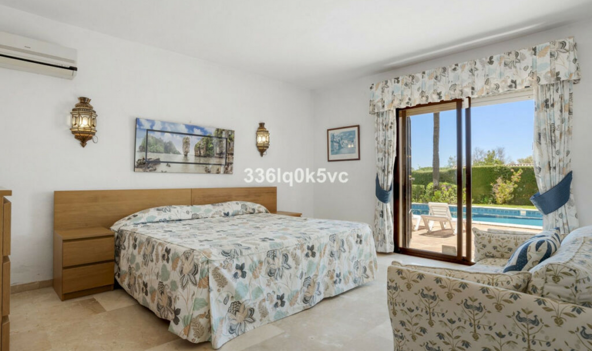 Resale - House -
Las Chapas