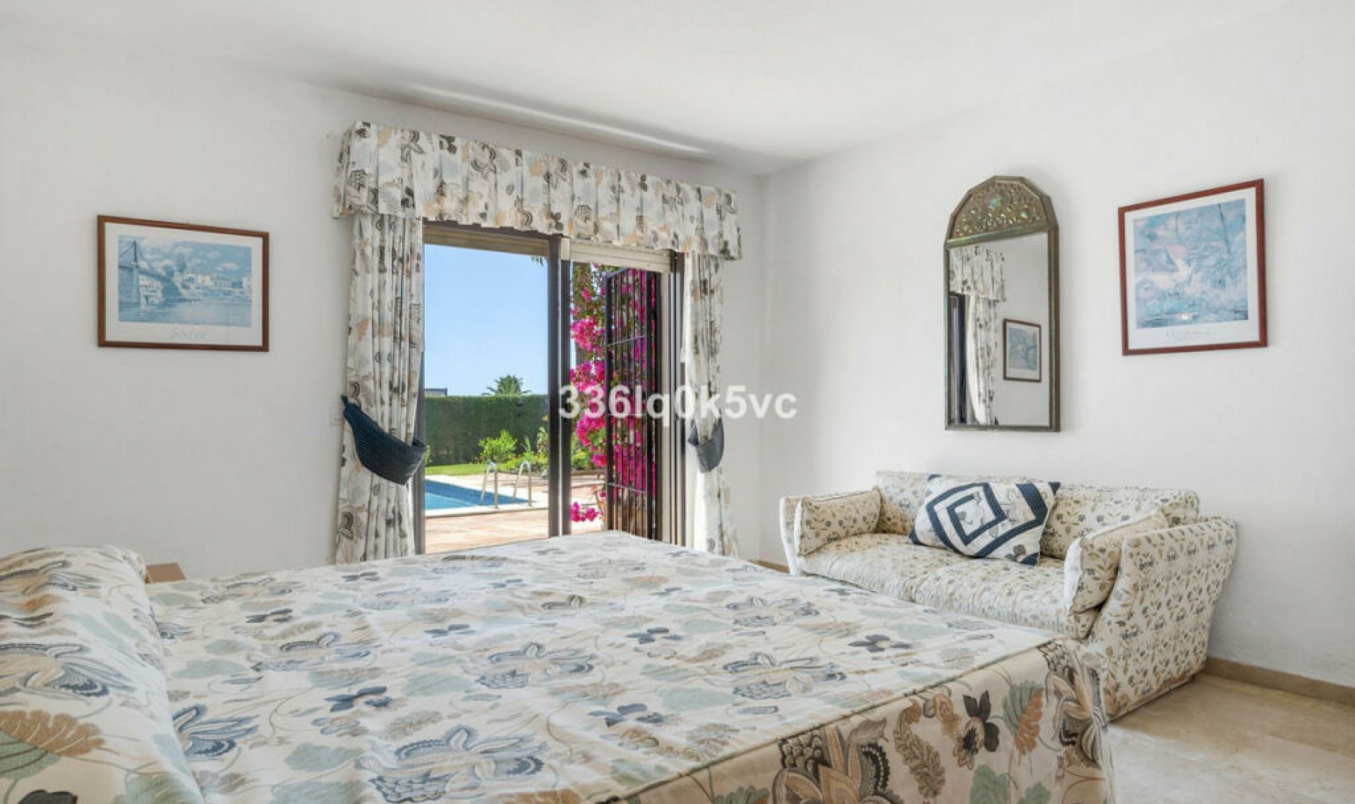 Resale - House -
Las Chapas