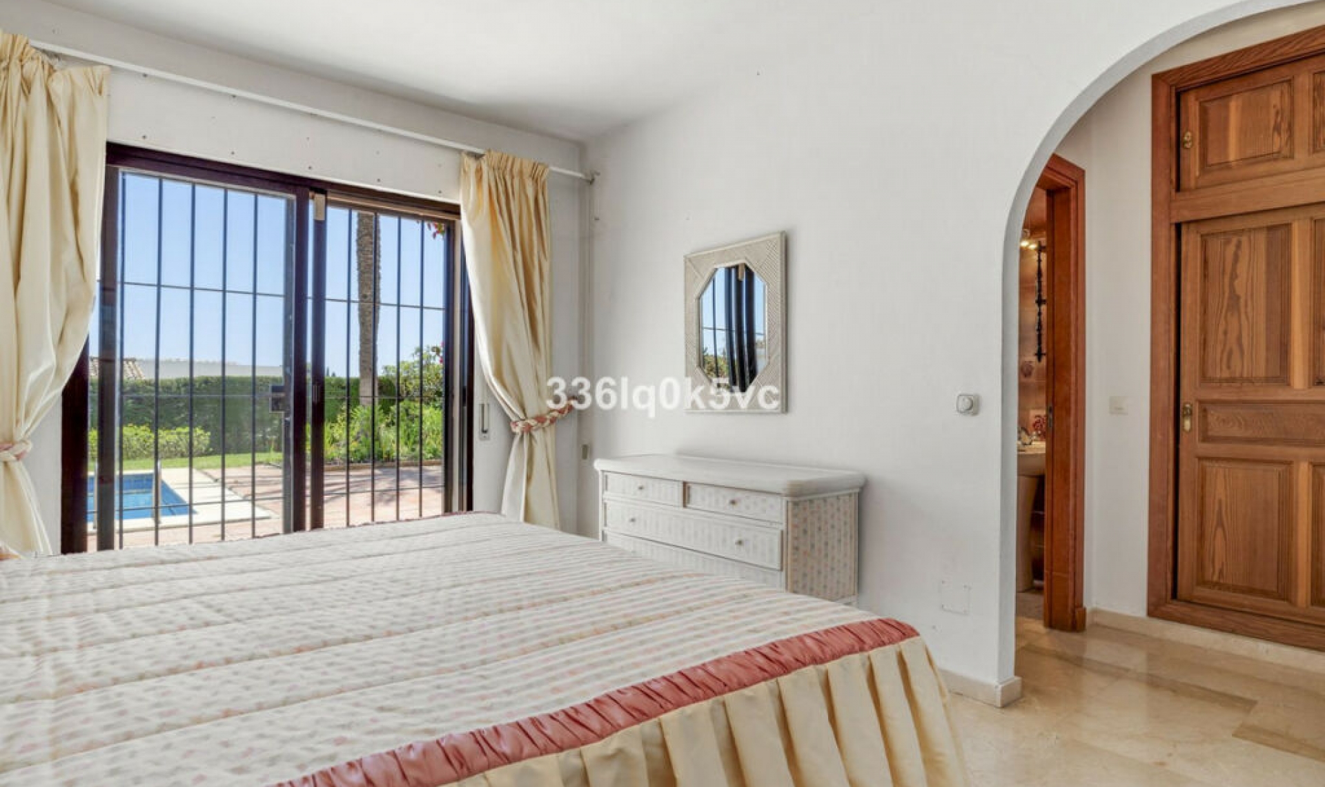 Resale - House -
Las Chapas