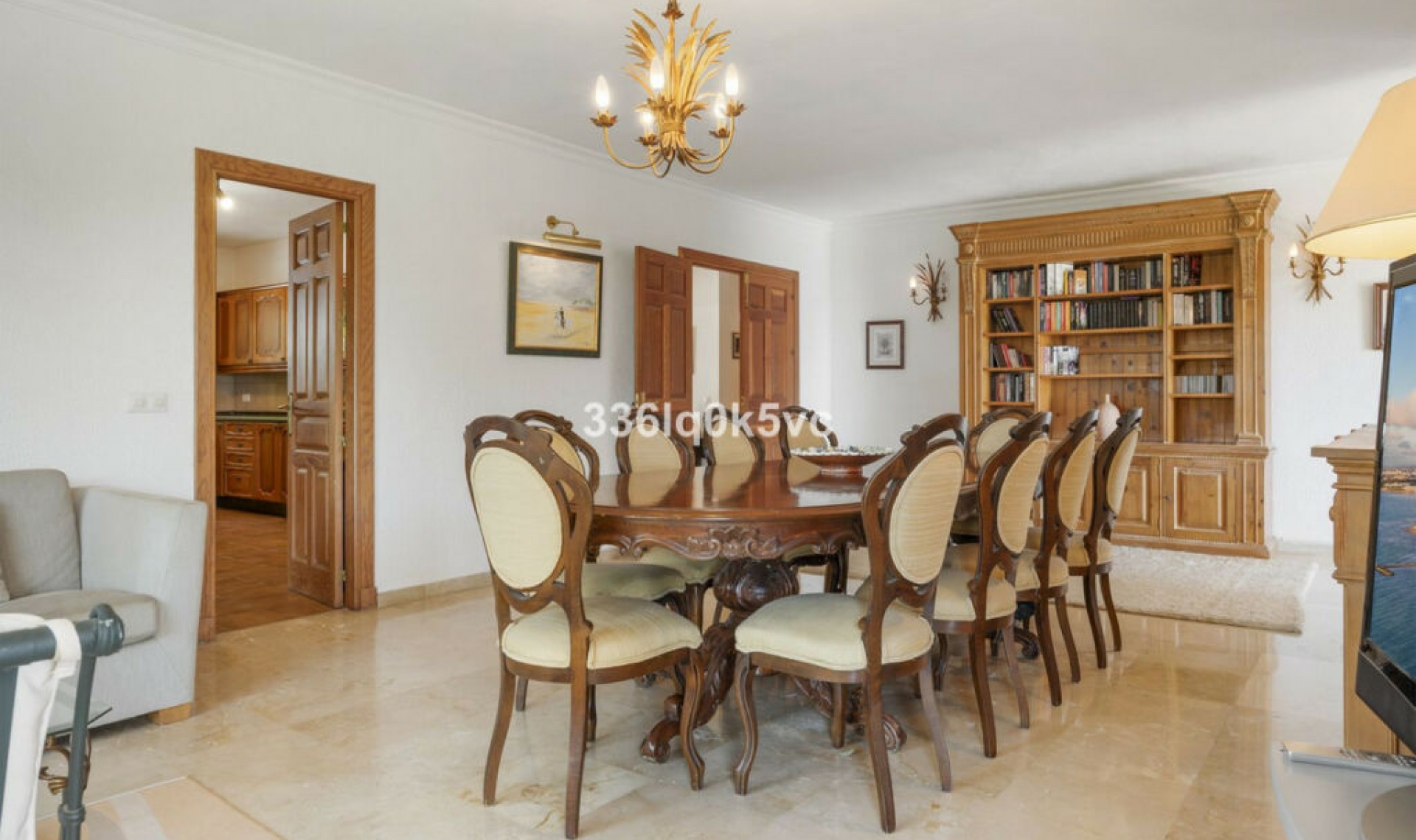 Resale - House -
Las Chapas