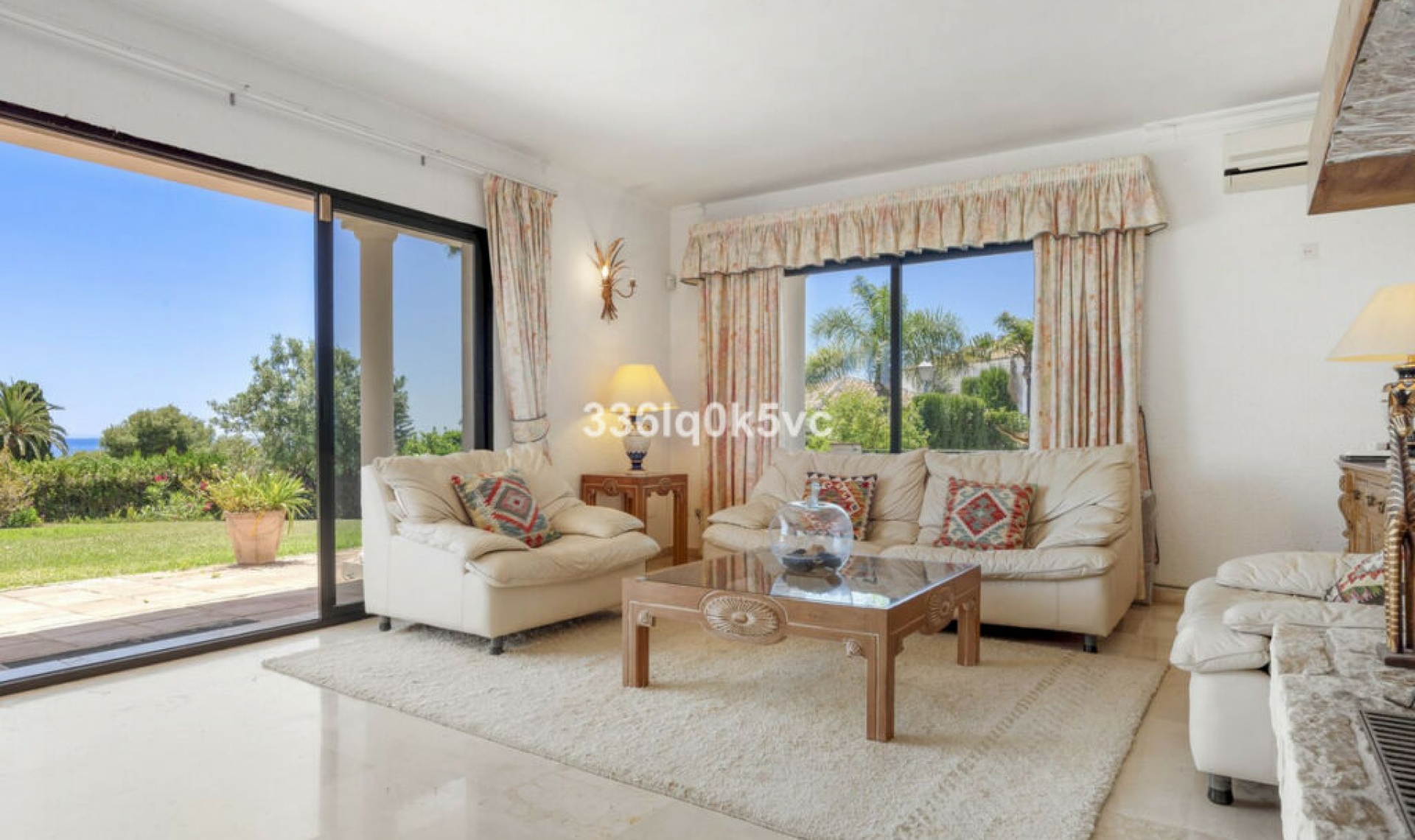 Resale - House -
Las Chapas