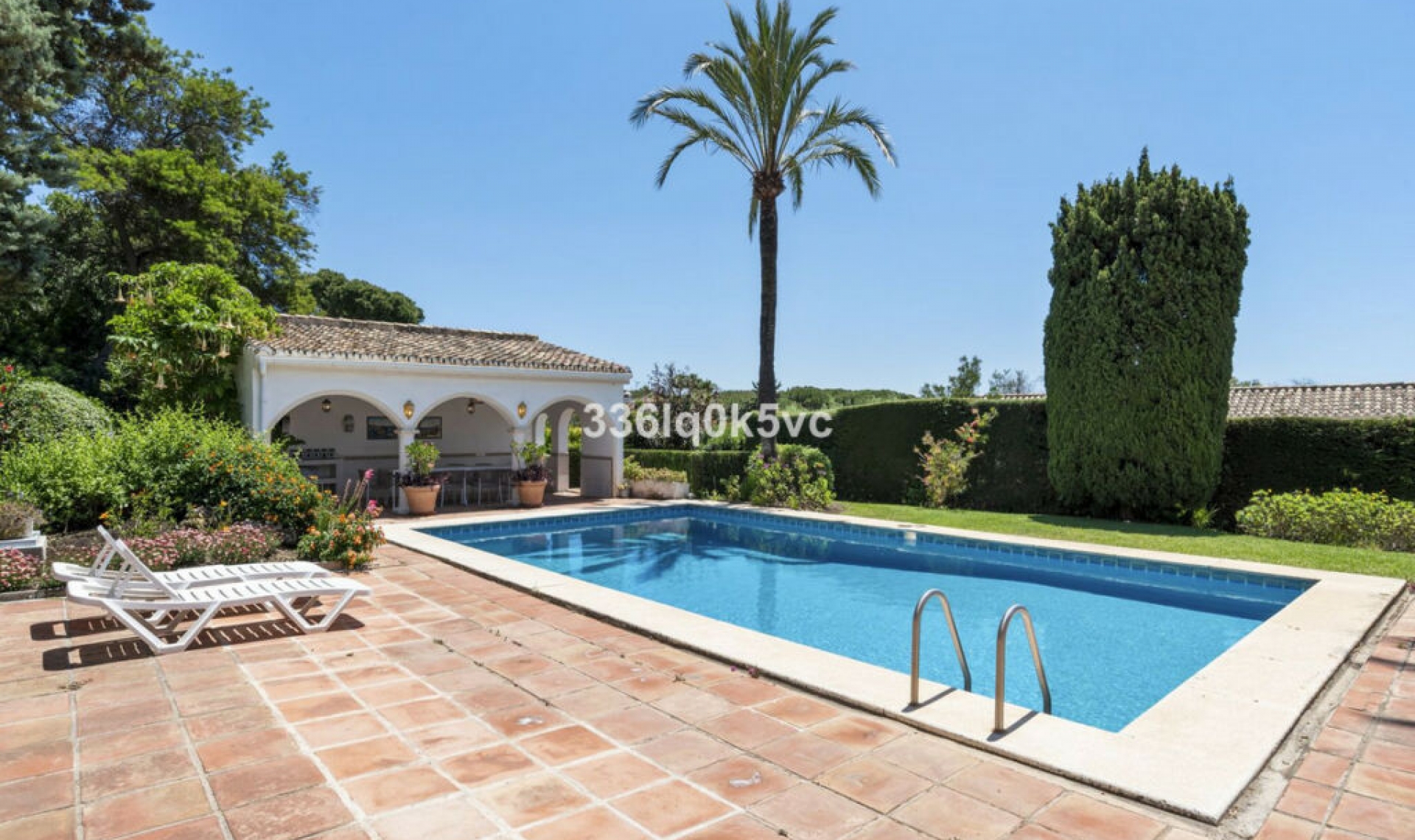 Resale - House -
Las Chapas