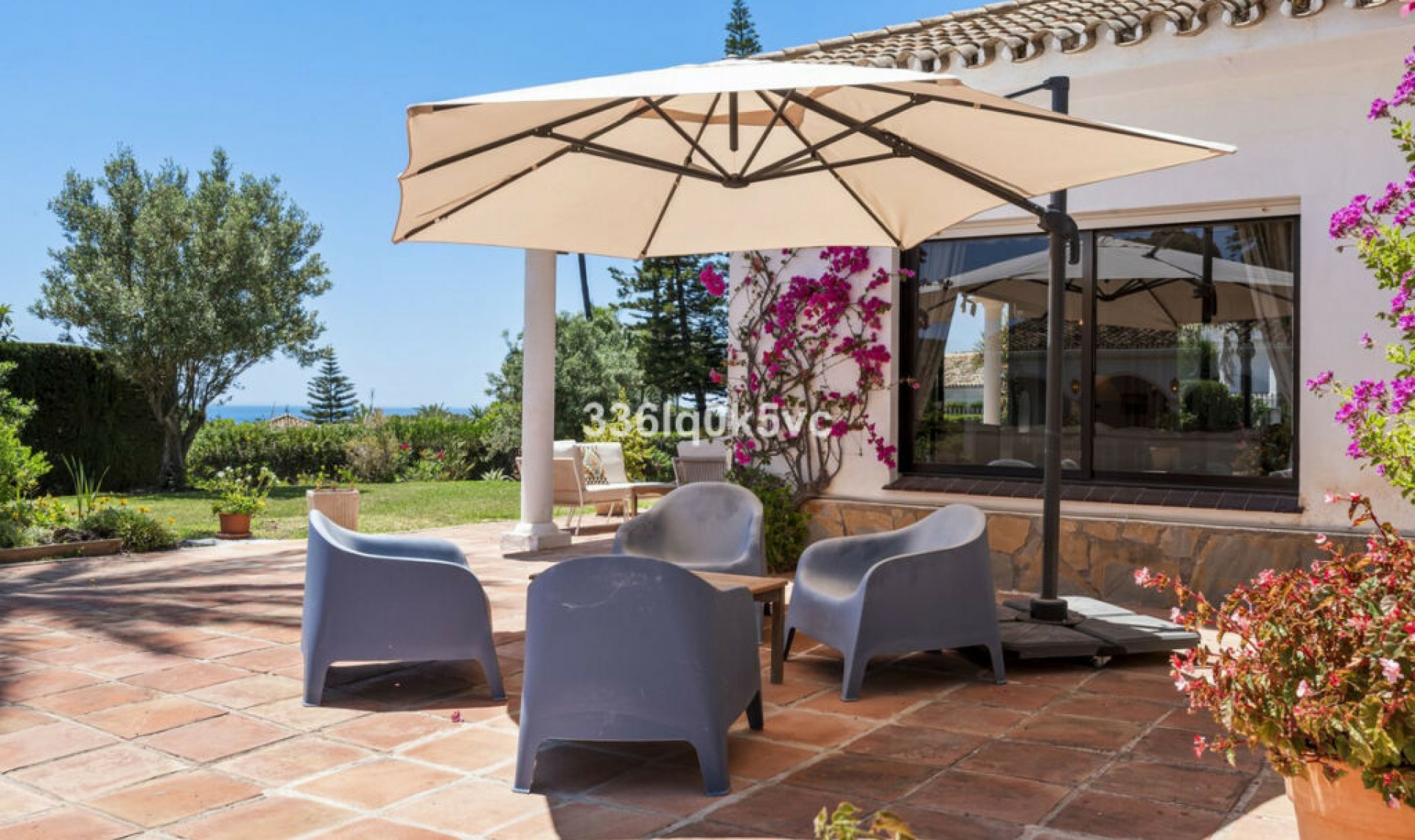 Resale - House -
Las Chapas