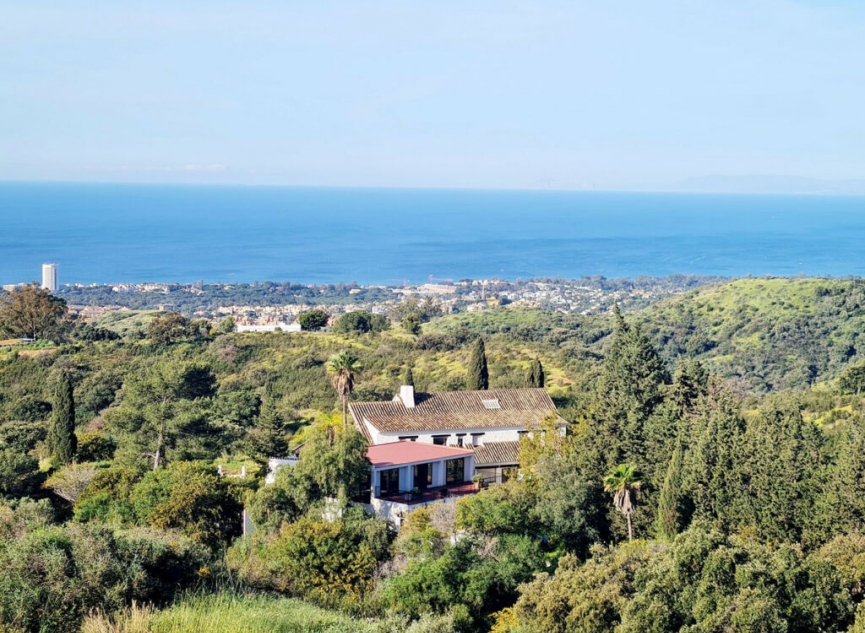 Resale - House -
Las Chapas