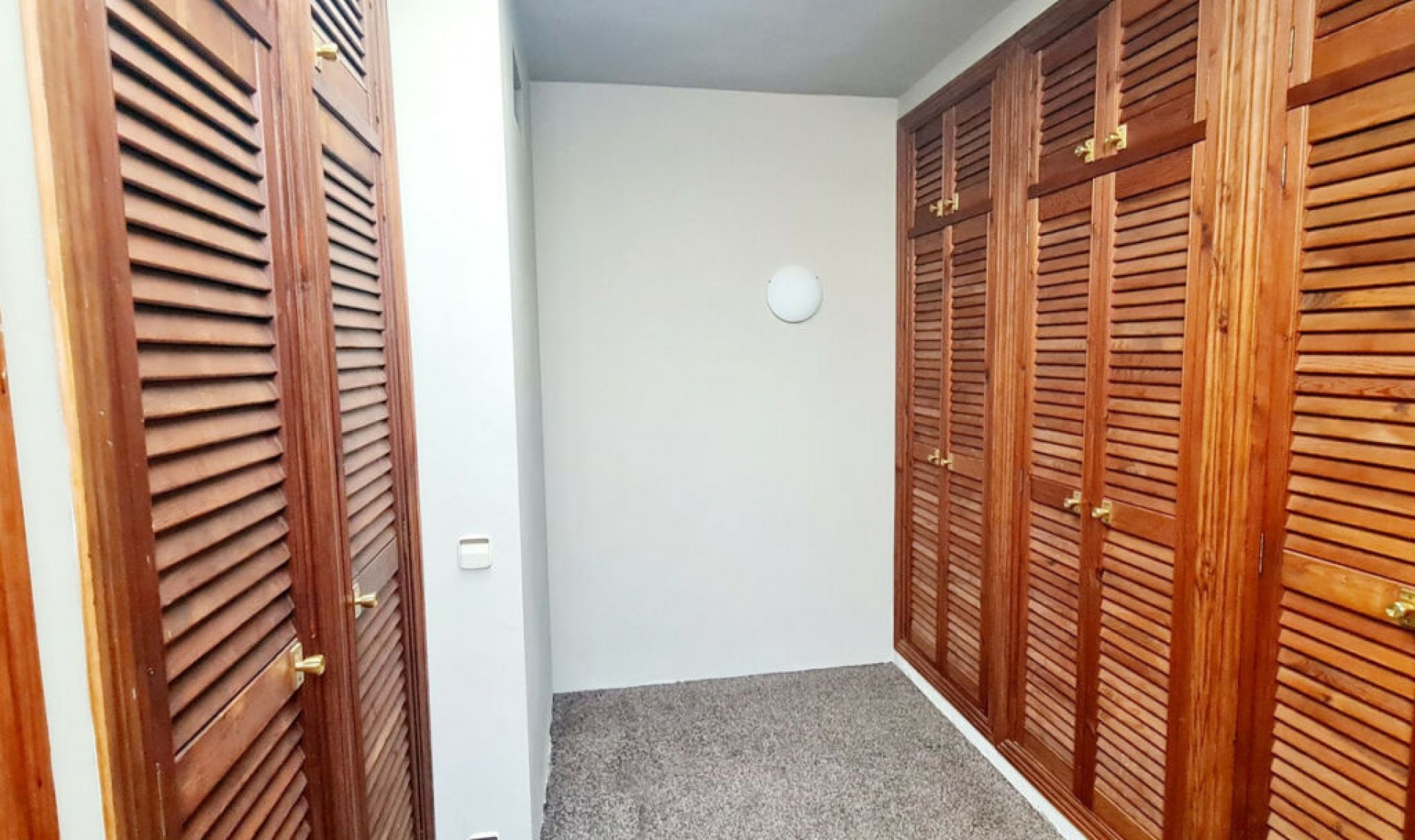 Resale - House -
Las Chapas