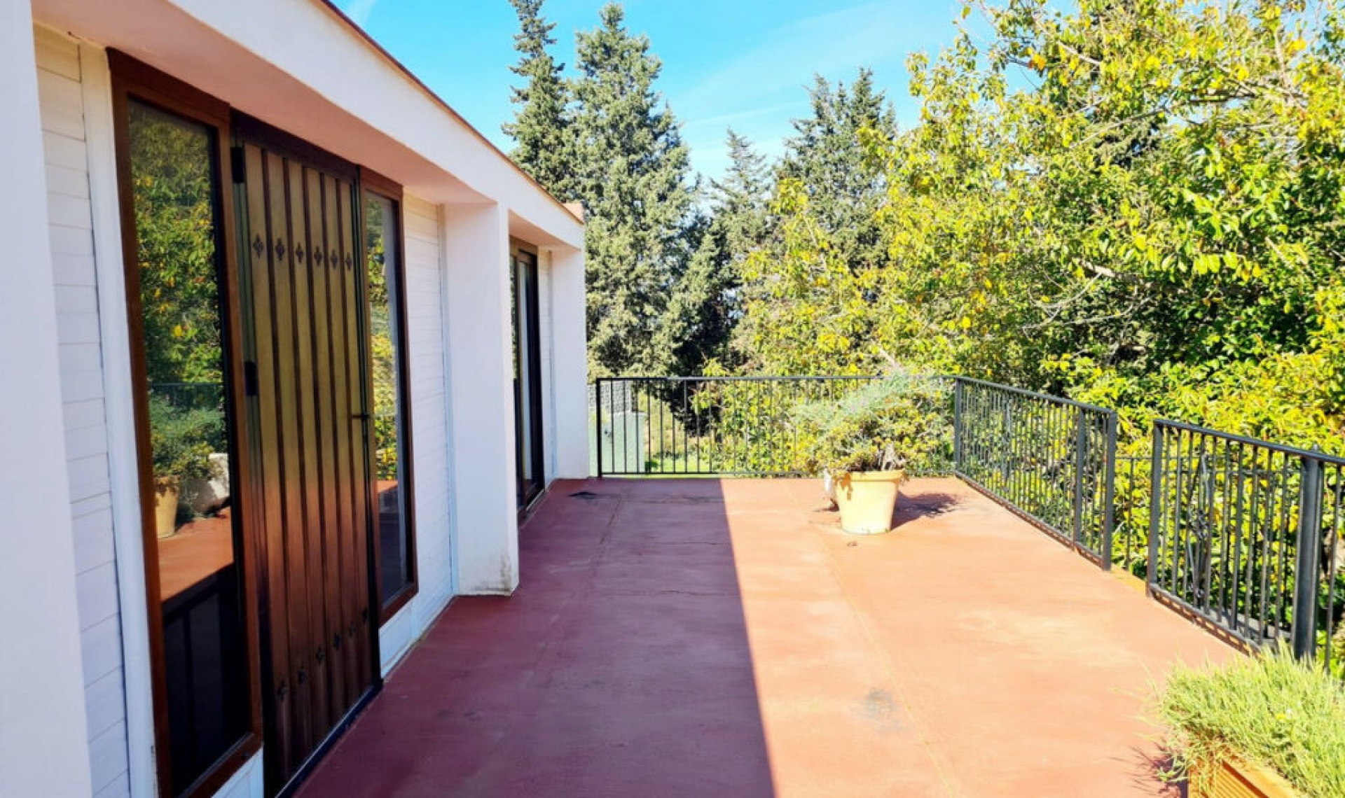 Resale - House -
Las Chapas