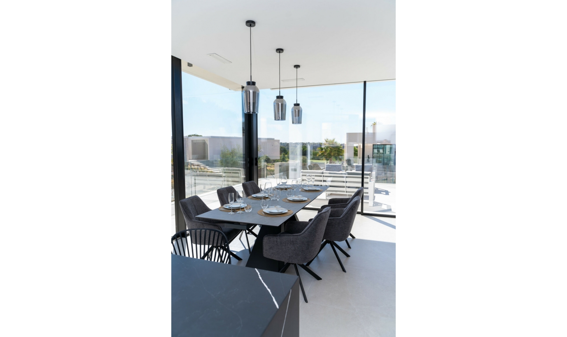 Resale - House -
Las Colinas Golf