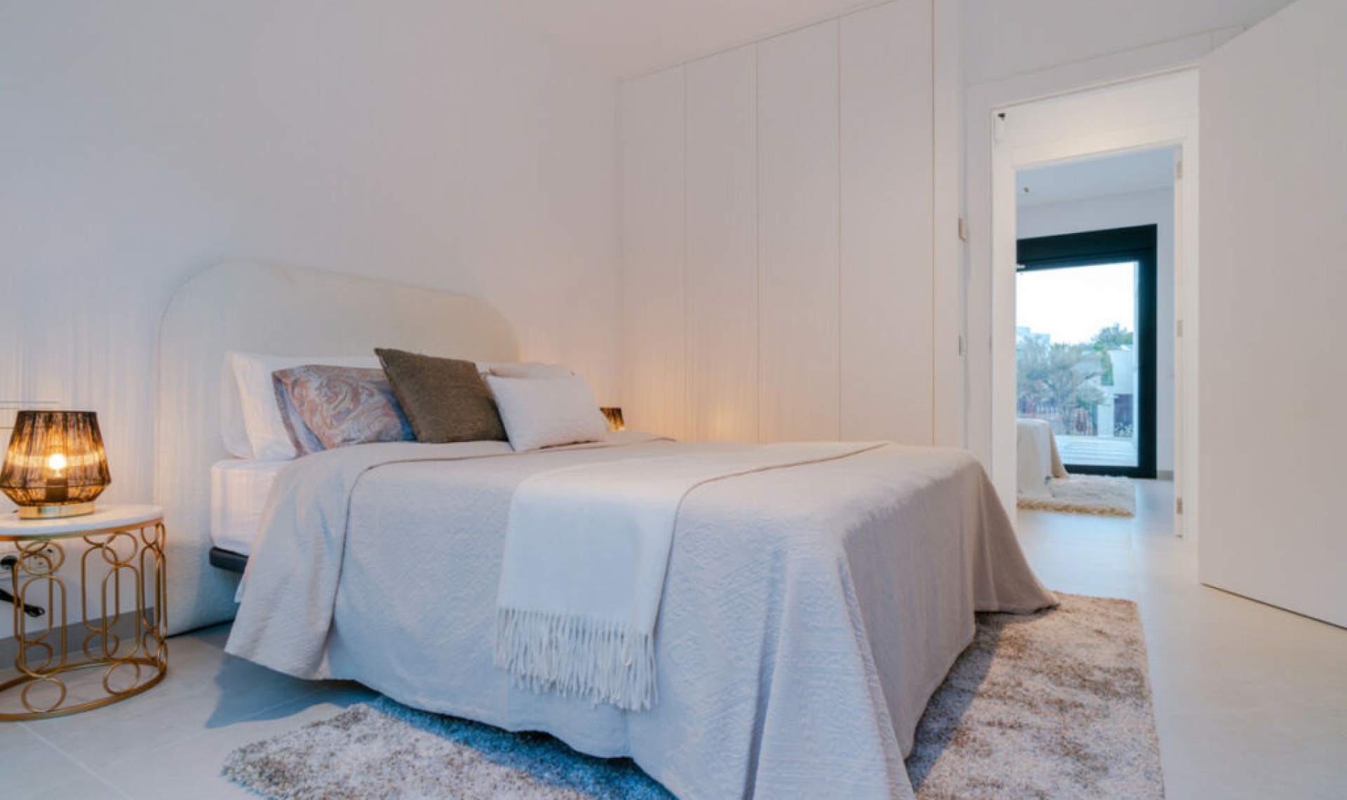 Resale - House -
Las Colinas Golf