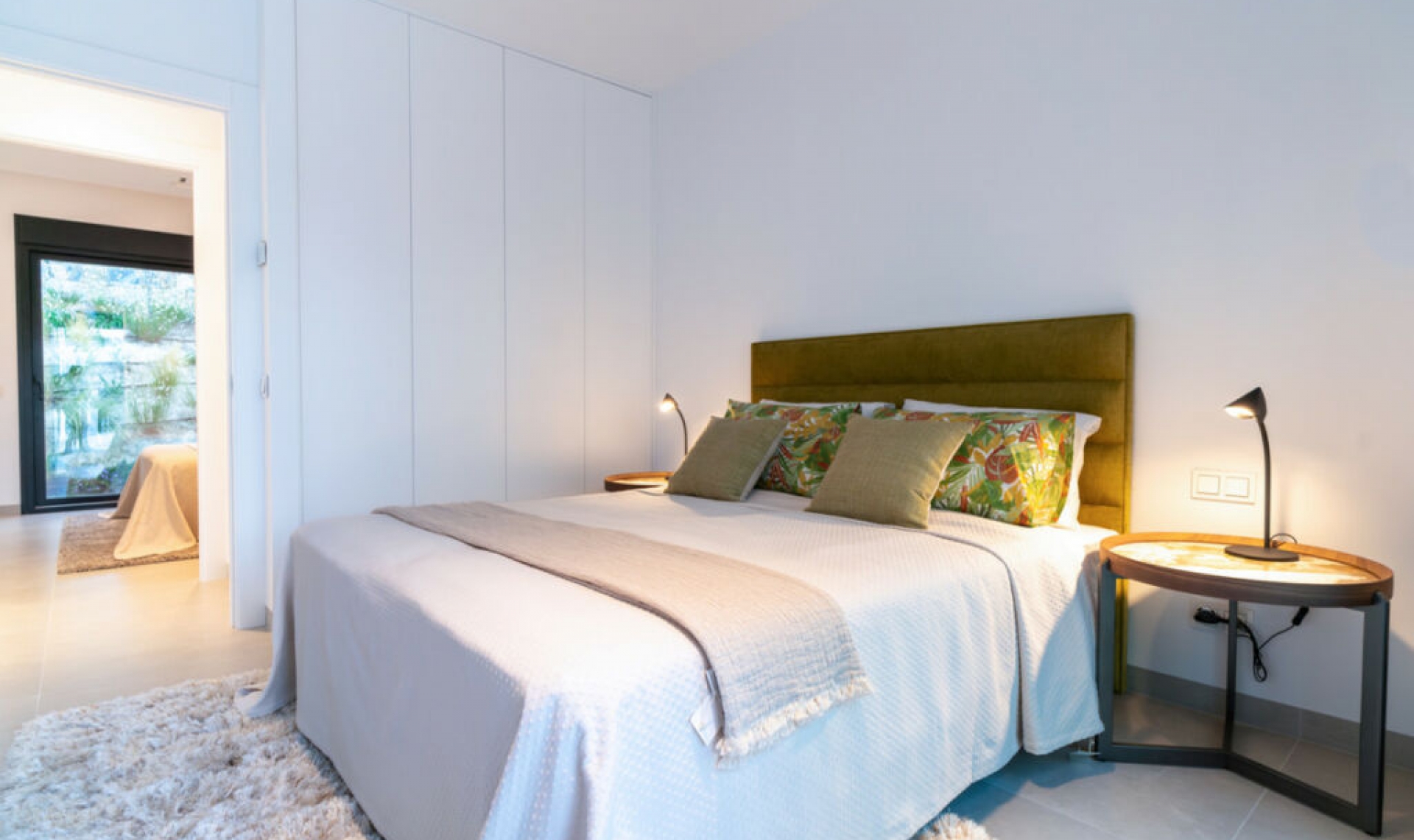 Resale - House -
Las Colinas Golf