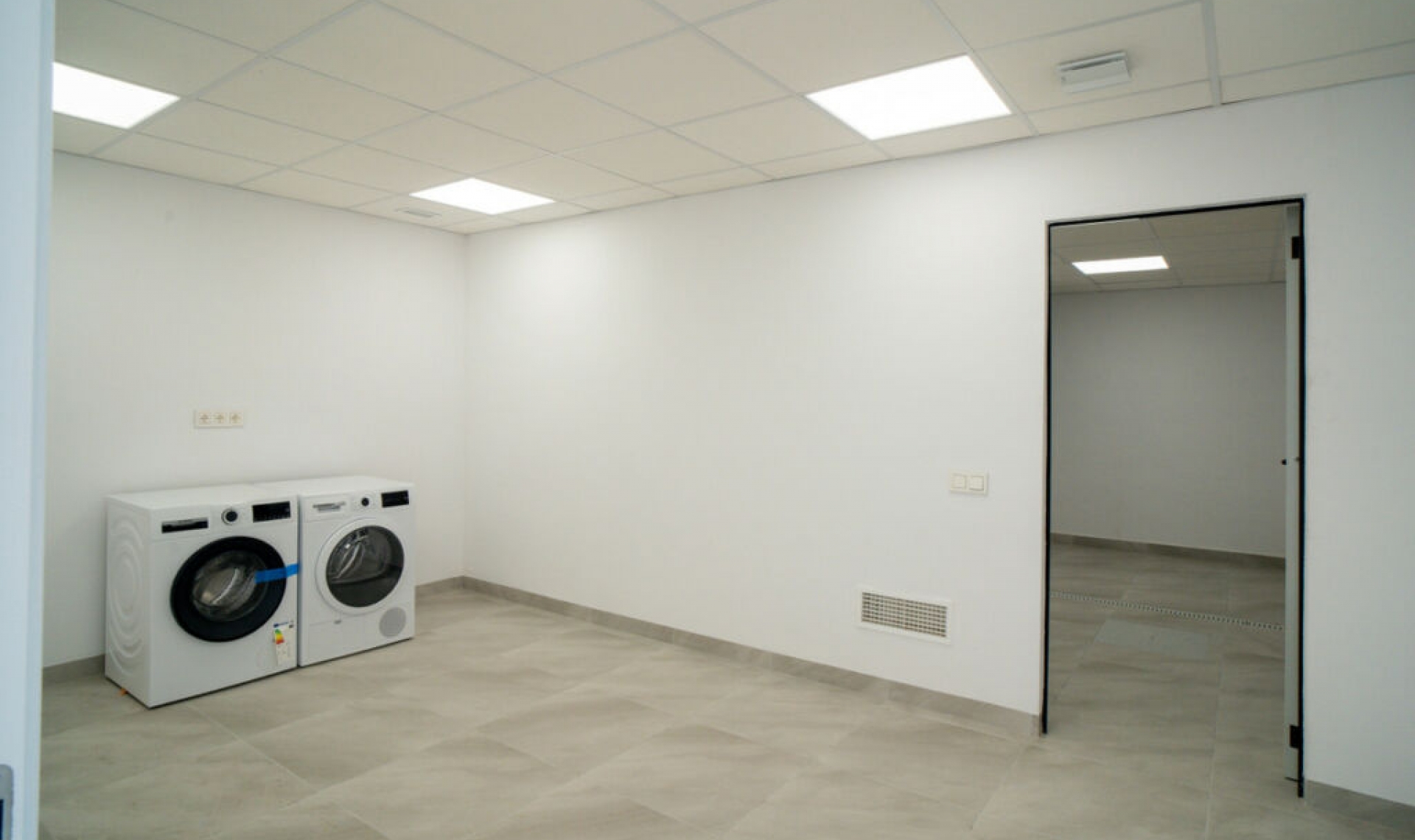 Resale - House -
Las Colinas Golf