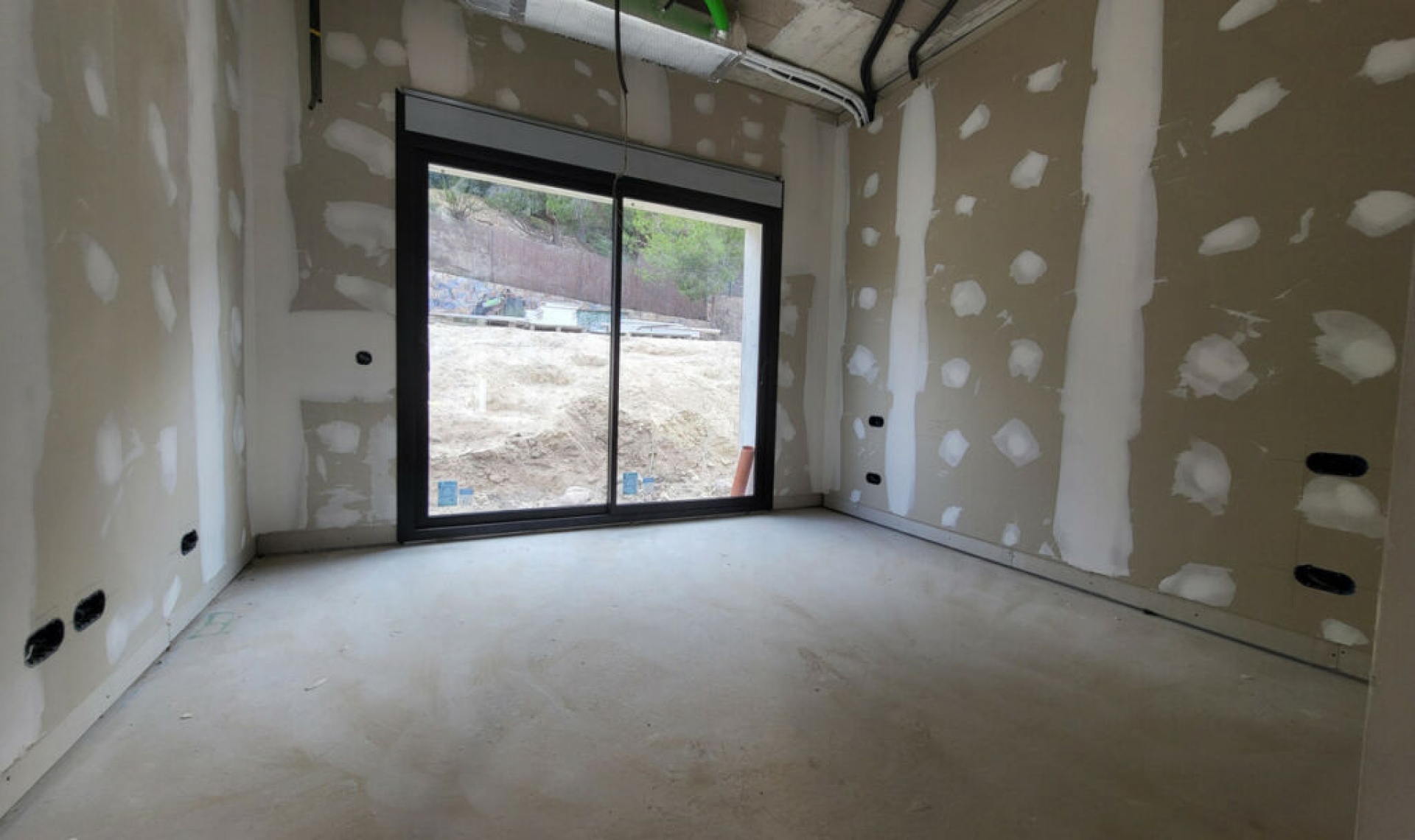 Resale - House -
Las Colinas Golf