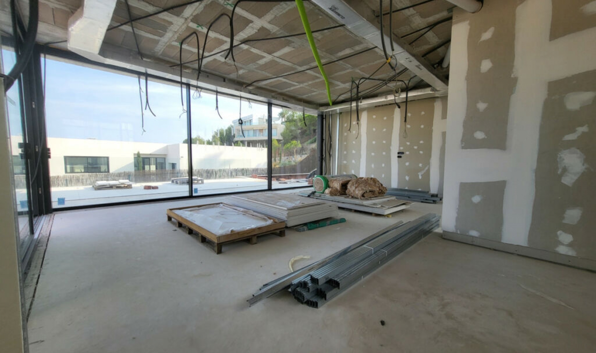 Resale - House -
Las Colinas Golf