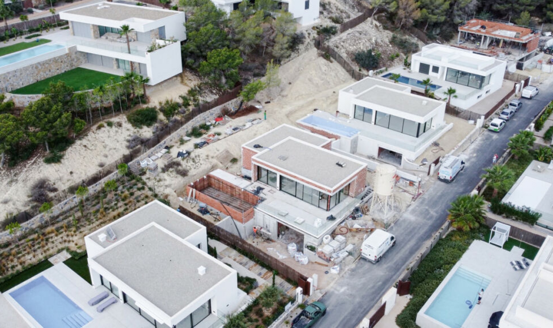 Resale - House -
Las Colinas Golf