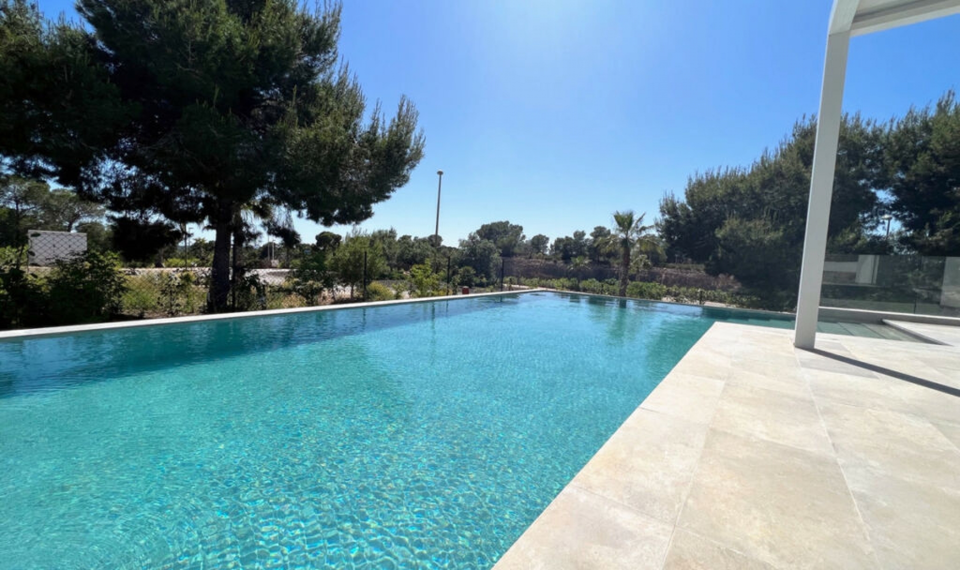 Resale - House -
Las Colinas Golf