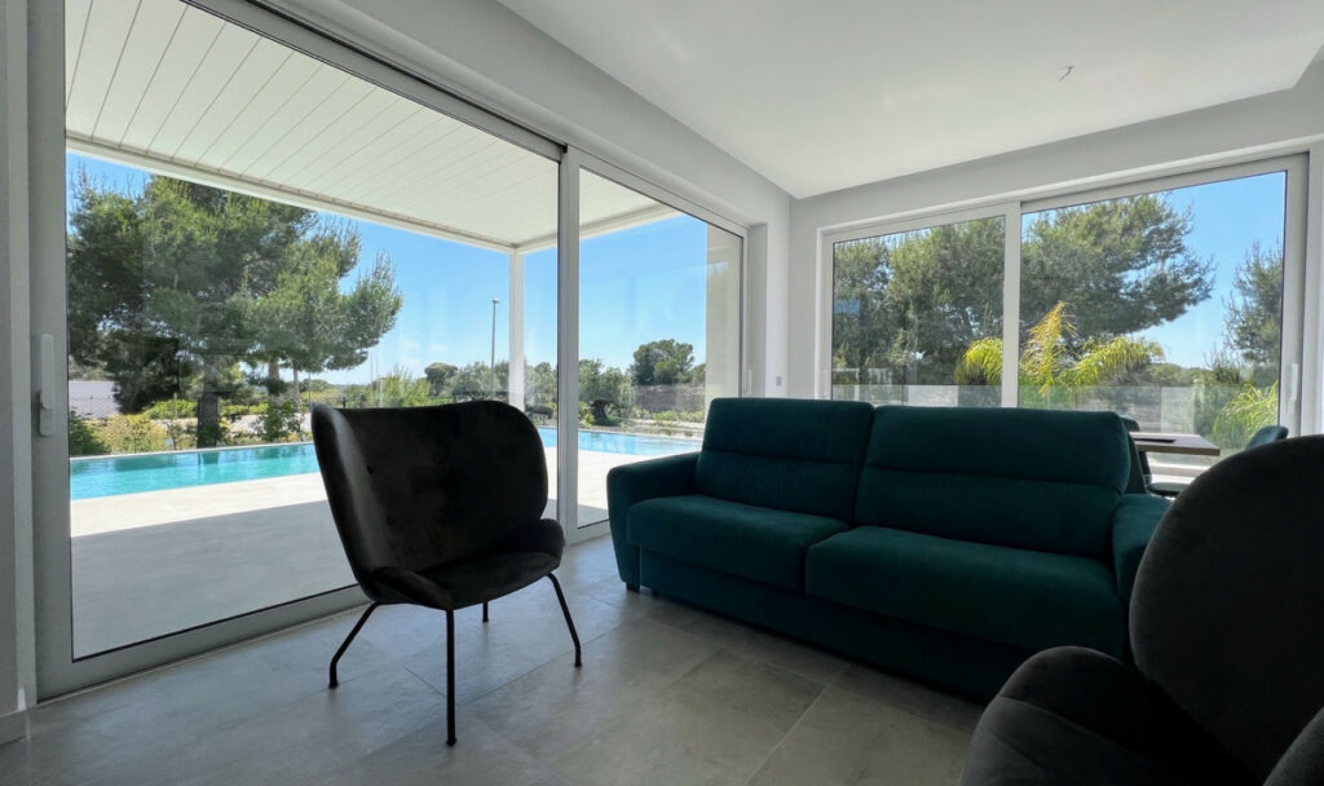 Resale - House -
Las Colinas Golf