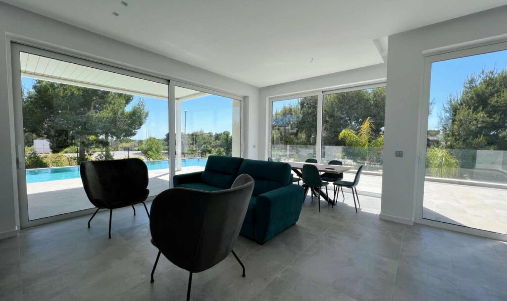 Resale - House -
Las Colinas Golf
