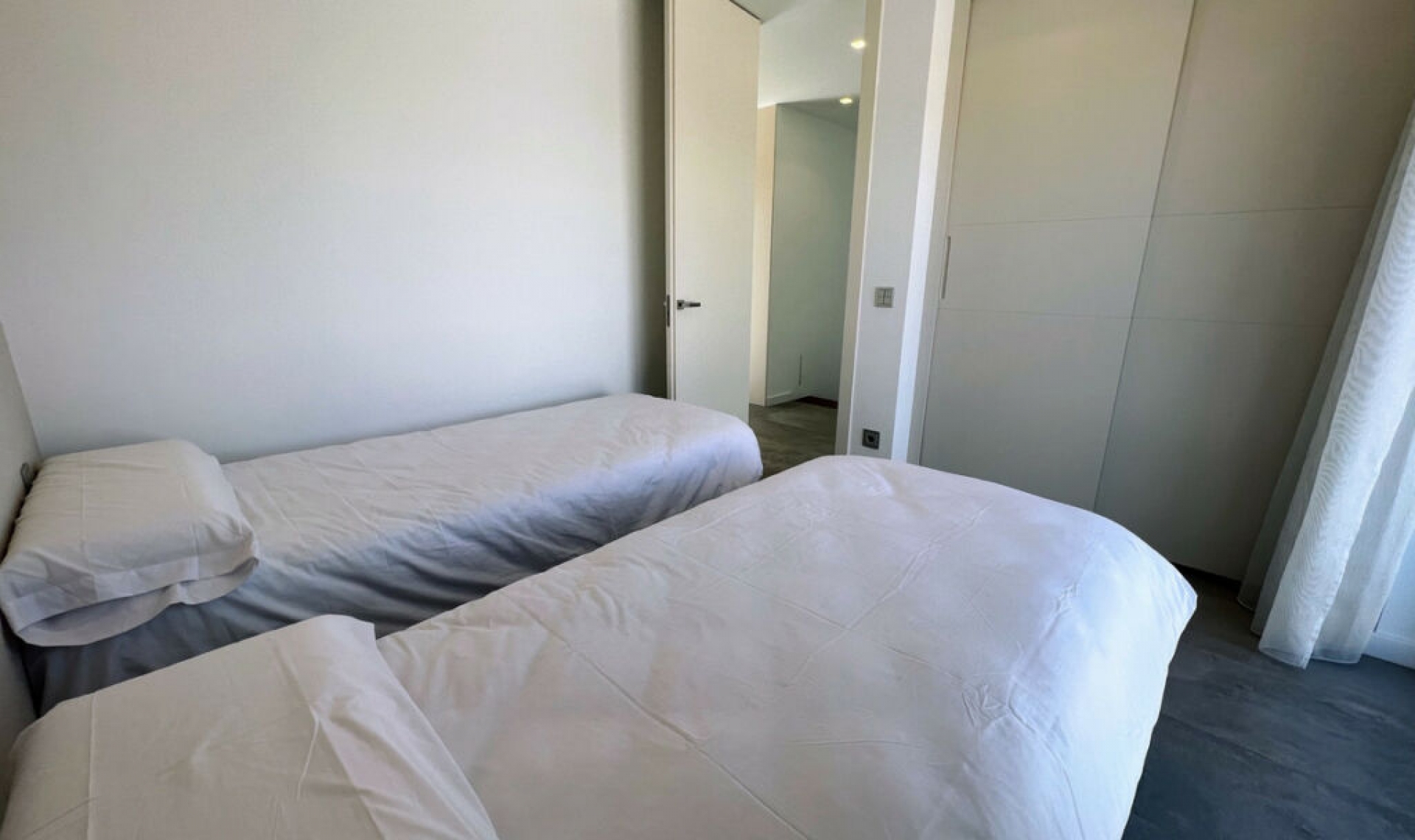 Resale - House -
Las Colinas Golf