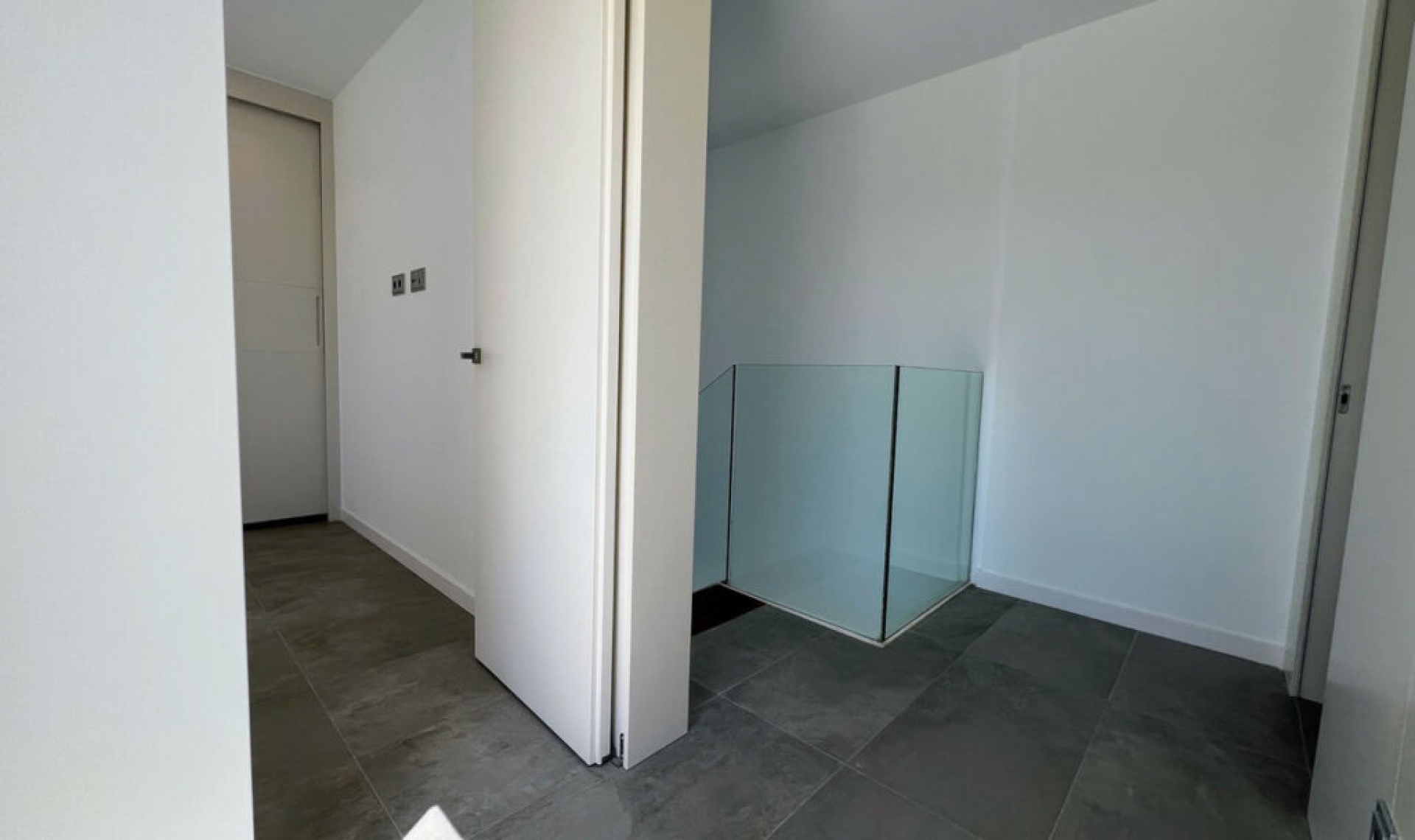 Resale - House -
Las Colinas Golf