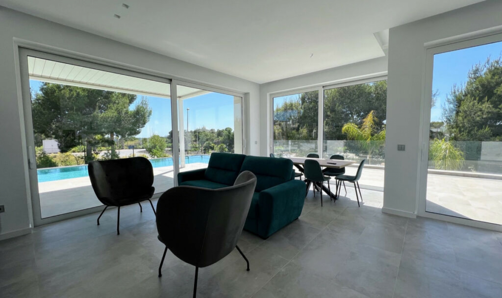 Resale - House -
Las Colinas Golf