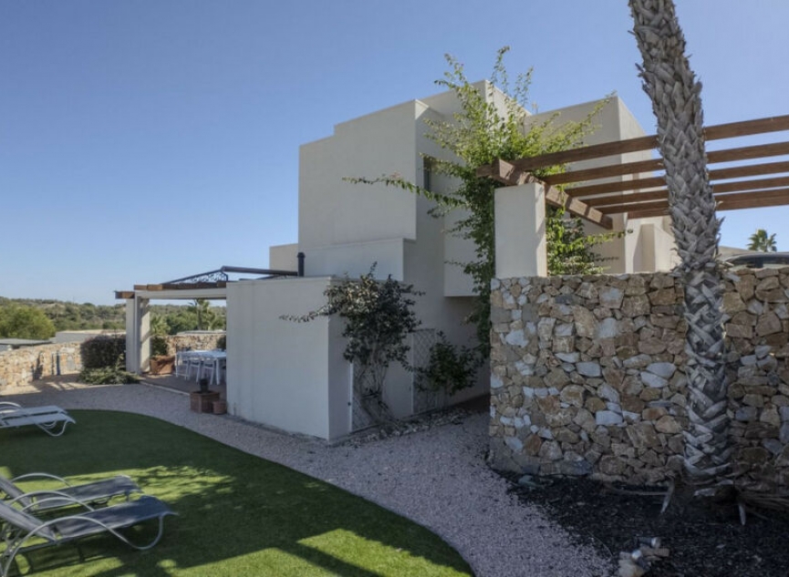 Resale - House -
Las Colinas Golf