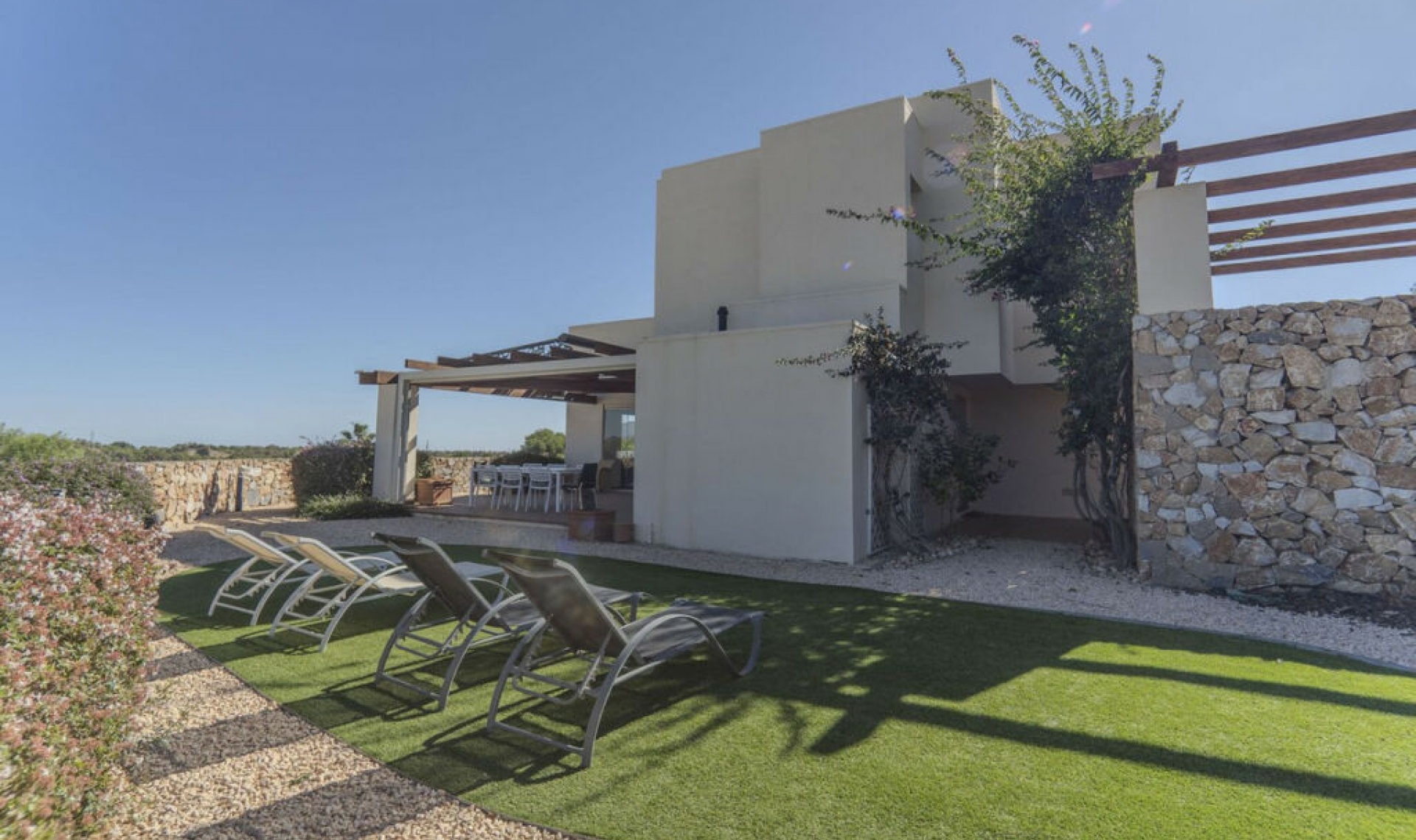 Resale - House -
Las Colinas Golf