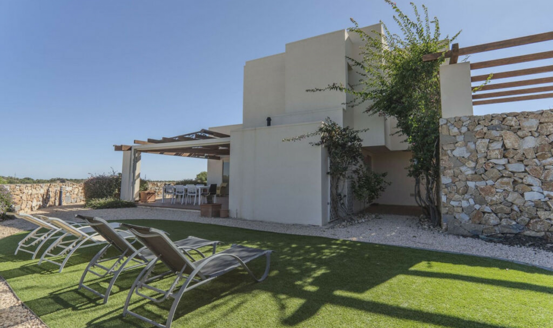 Resale - House -
Las Colinas Golf