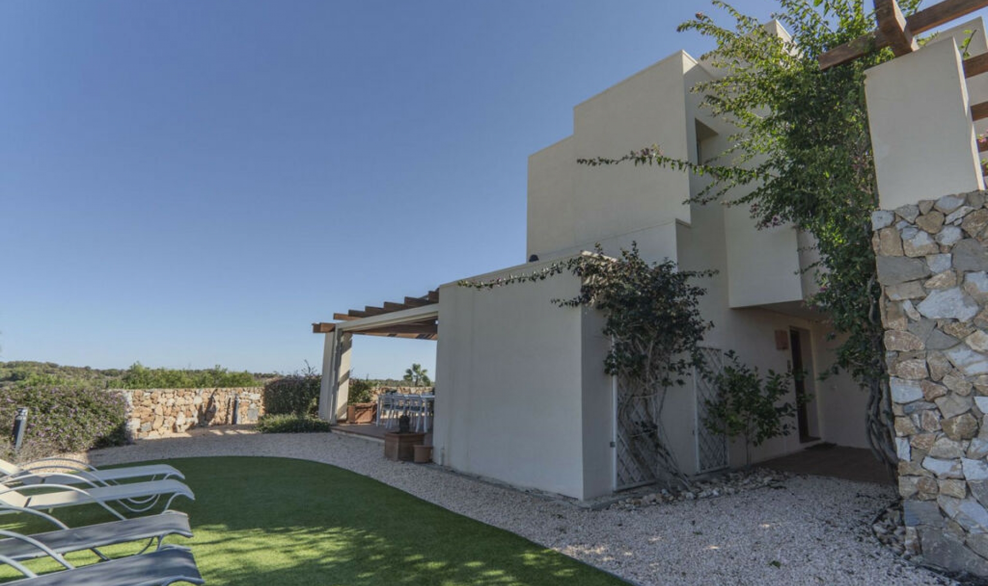 Resale - House -
Las Colinas Golf