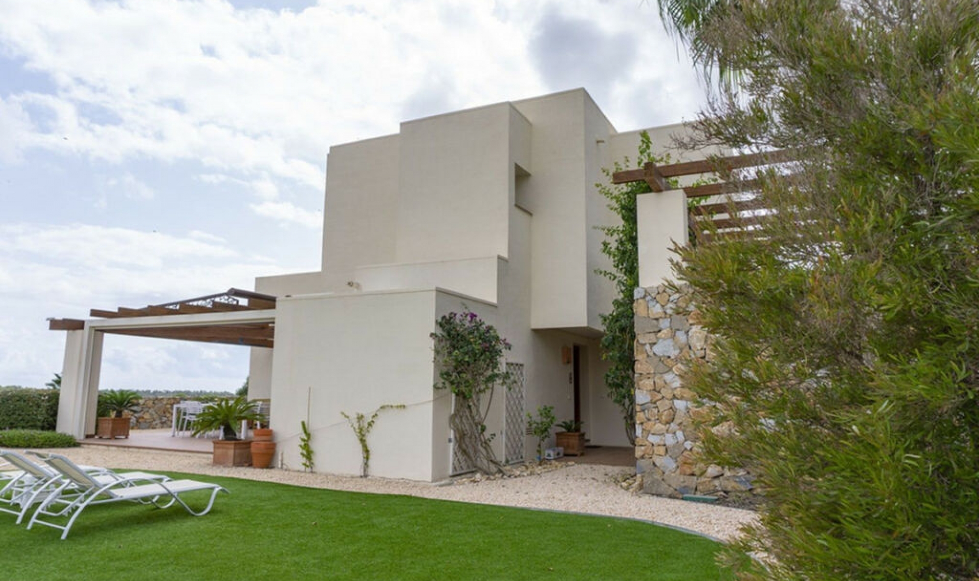 Resale - House -
Las Colinas Golf