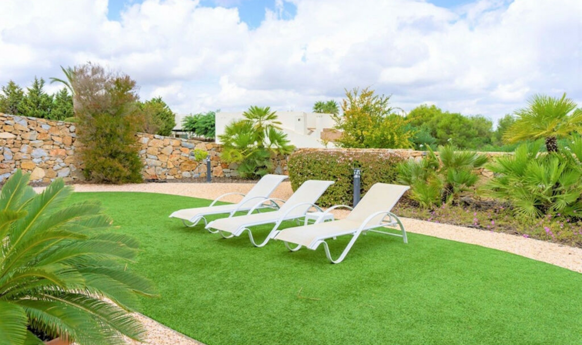 Resale - House -
Las Colinas Golf