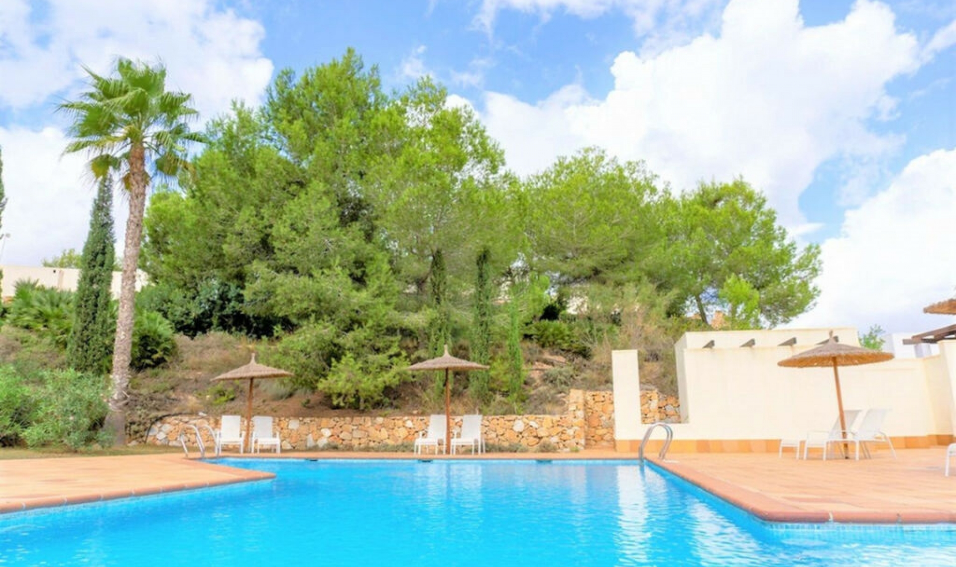 Resale - House -
Las Colinas Golf