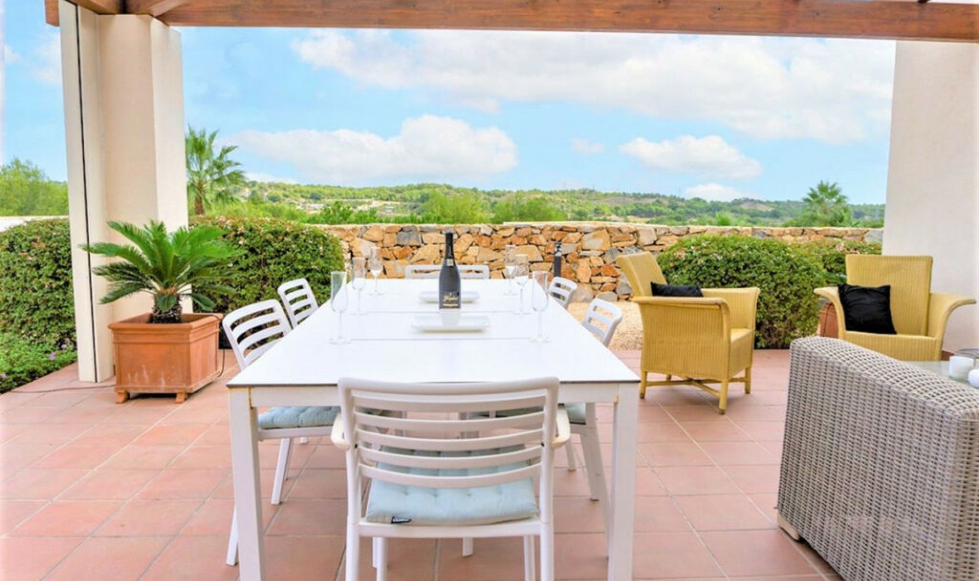 Resale - House -
Las Colinas Golf