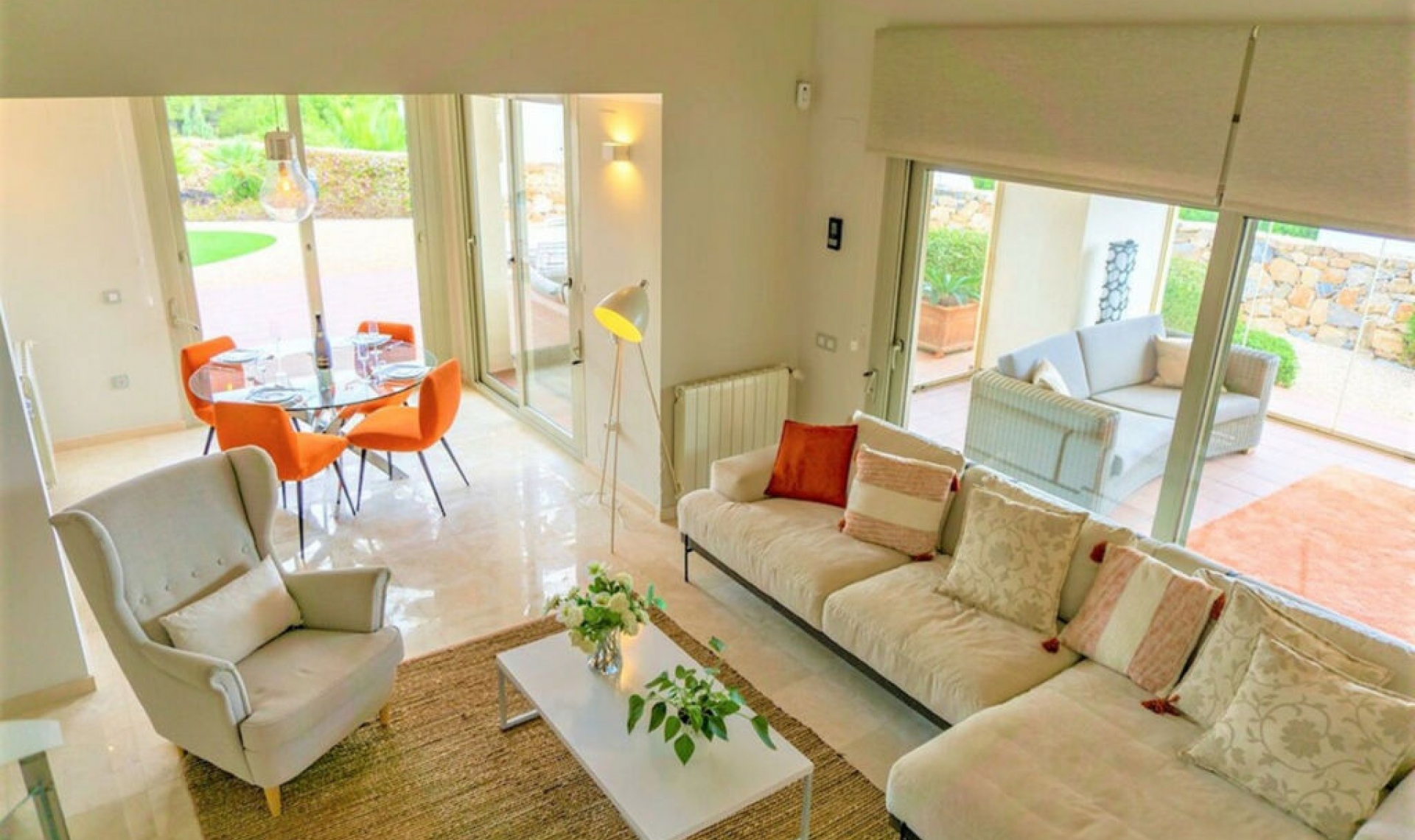 Resale - House -
Las Colinas Golf