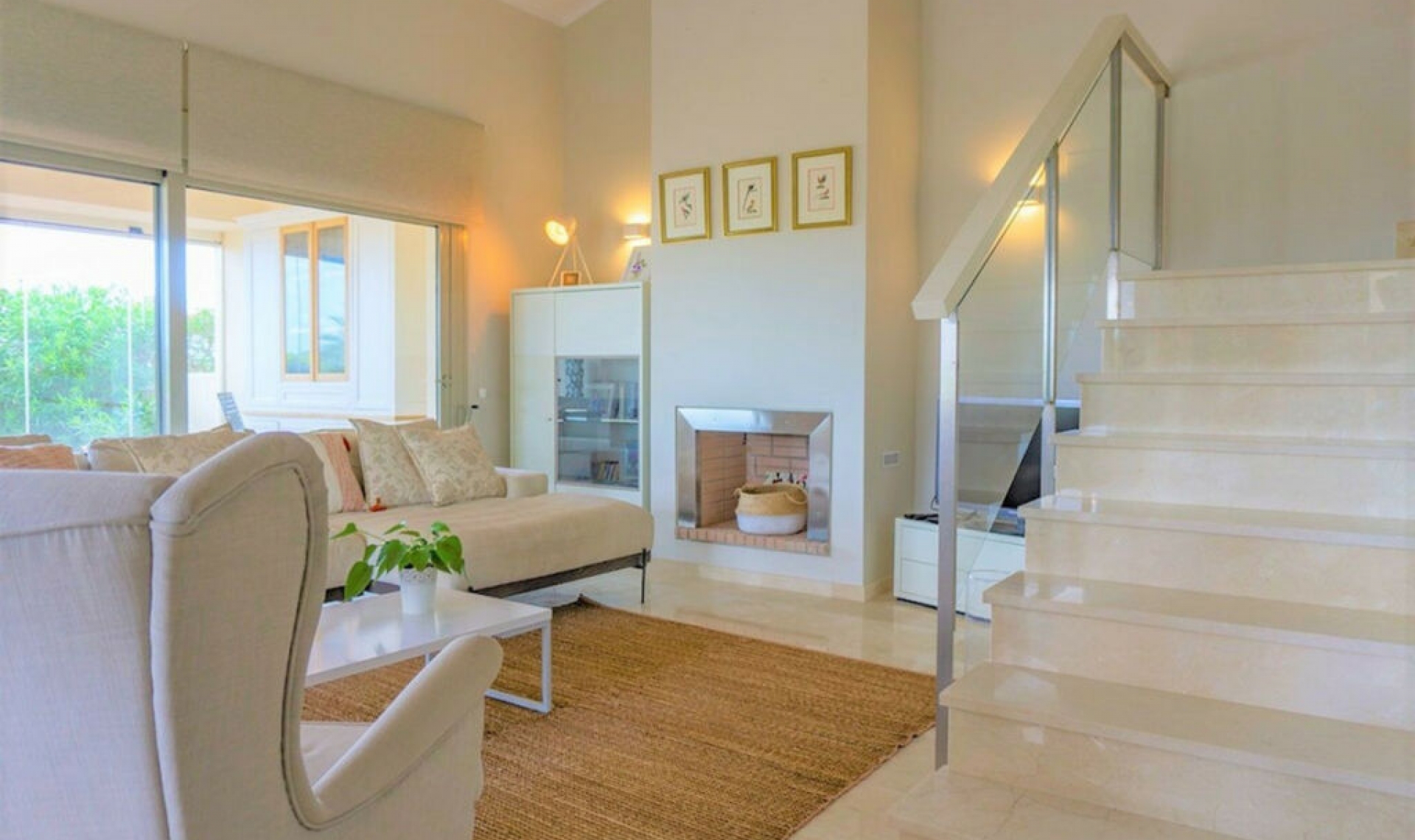 Resale - House -
Las Colinas Golf