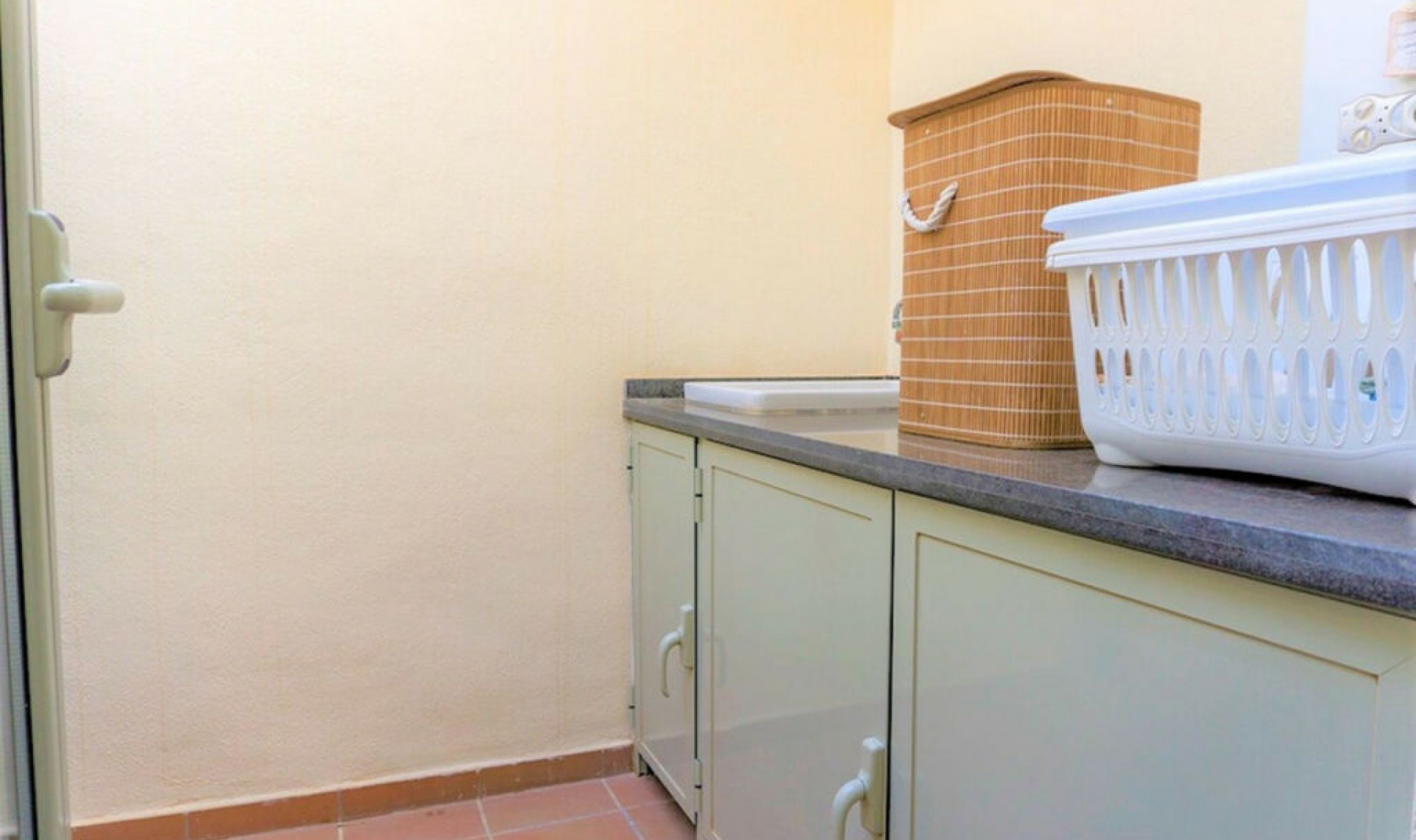 Resale - House -
Las Colinas Golf