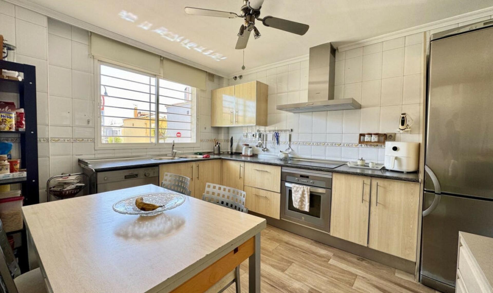 Resale - House -
Las Lagunas