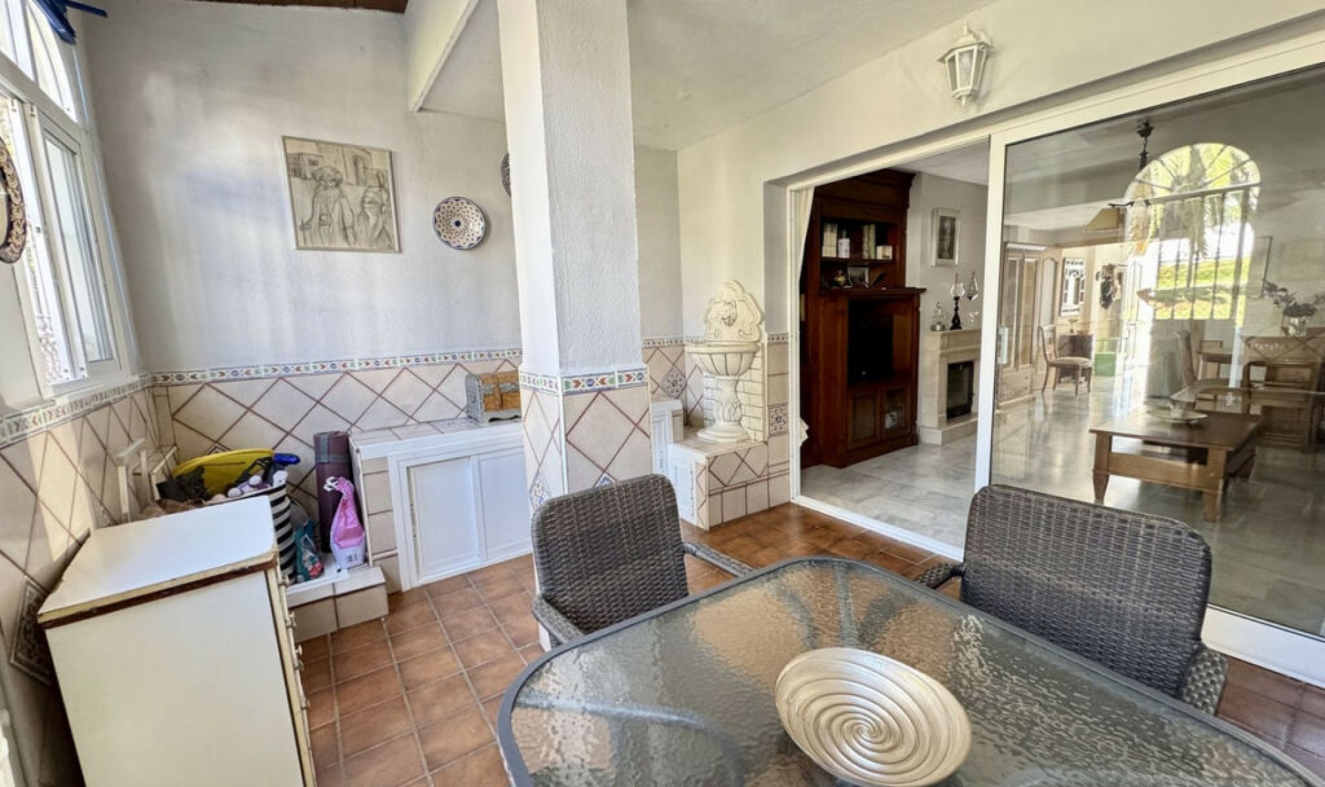 Resale - House -
Las Lagunas