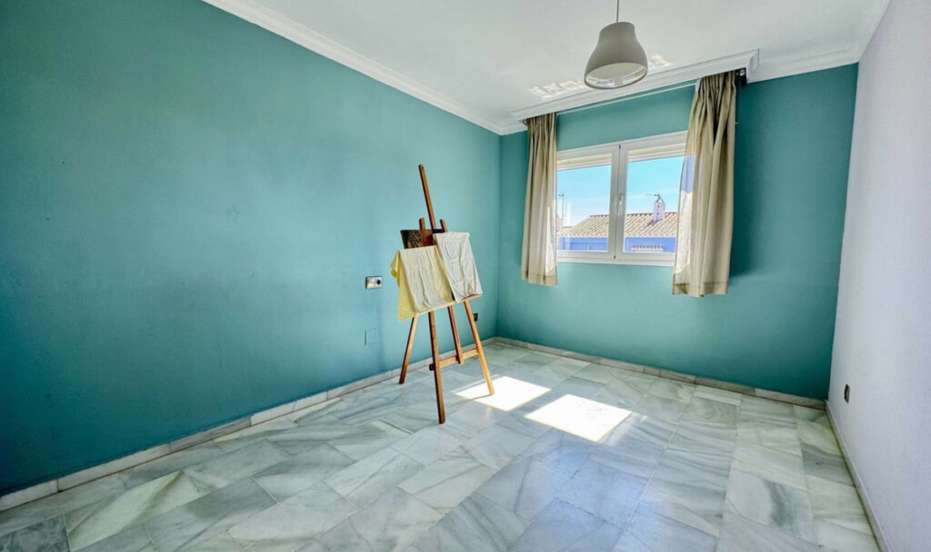 Resale - House -
Las Lagunas