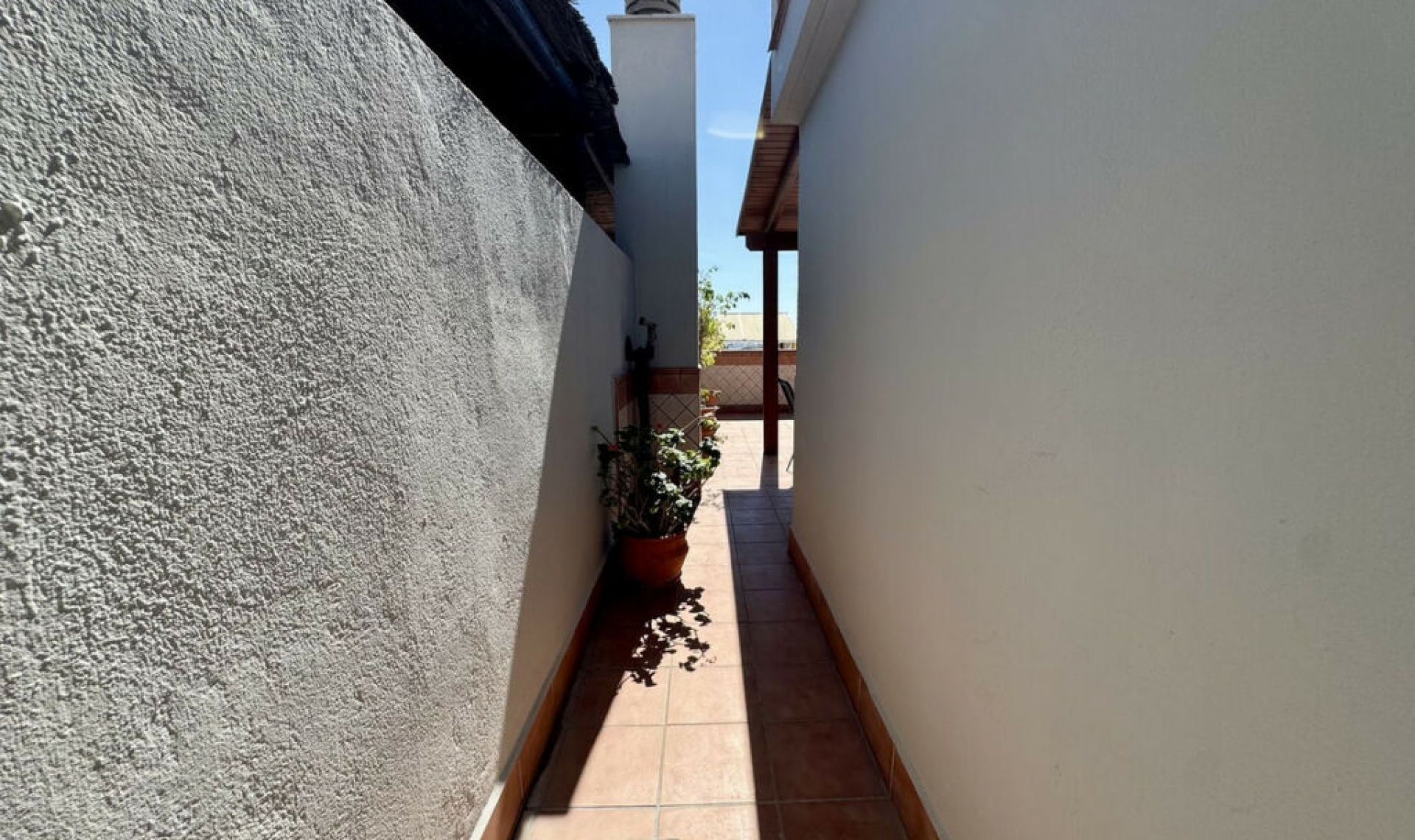 Resale - House -
Las Lagunas