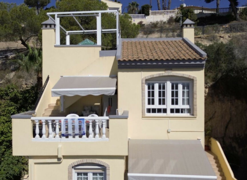 Resale - House -
Las Ramblas Golf
