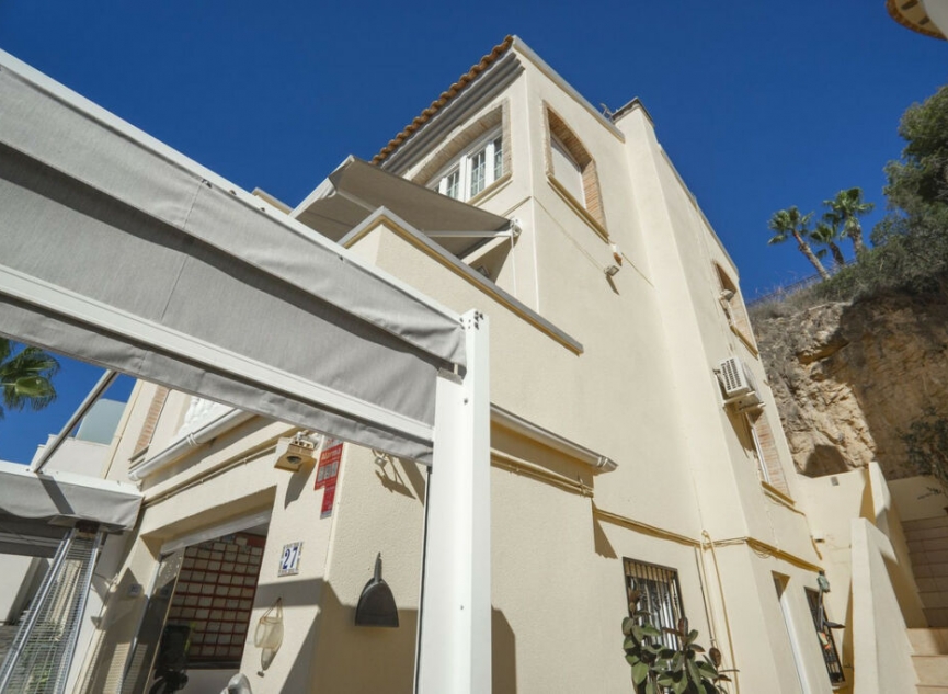 Resale - House -
Las Ramblas Golf