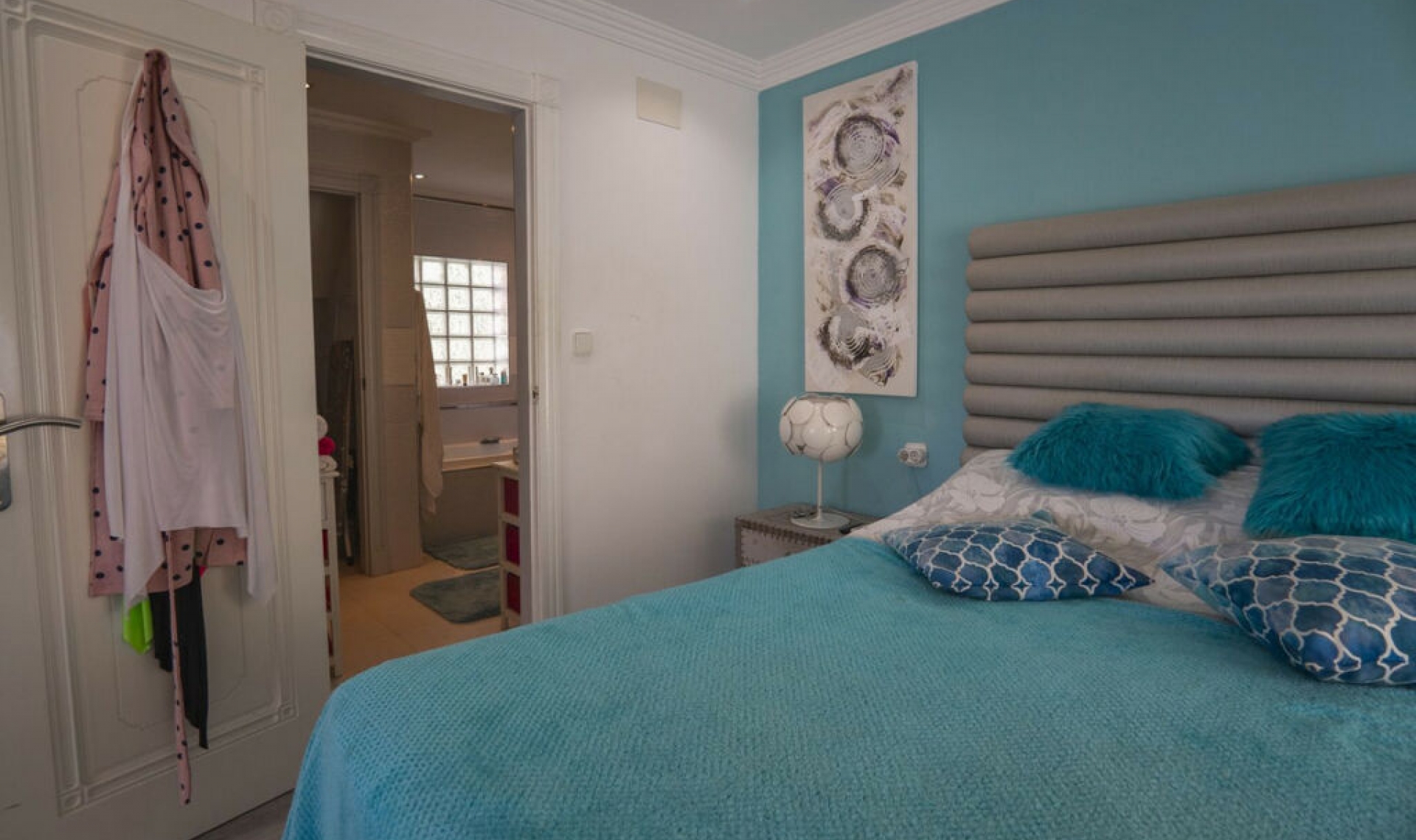 Resale - House -
Las Ramblas Golf