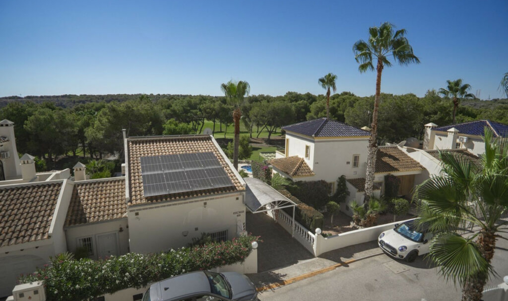 Resale - House -
Las Ramblas Golf