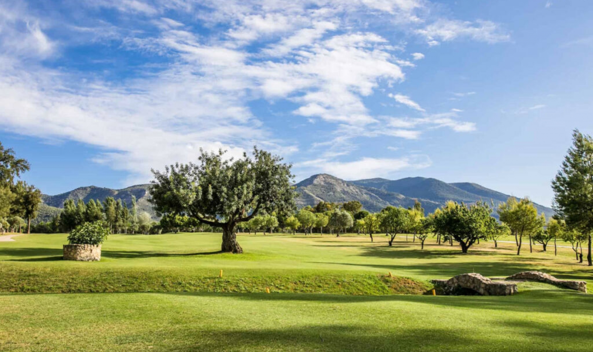 Resale - House -
Lauro Golf