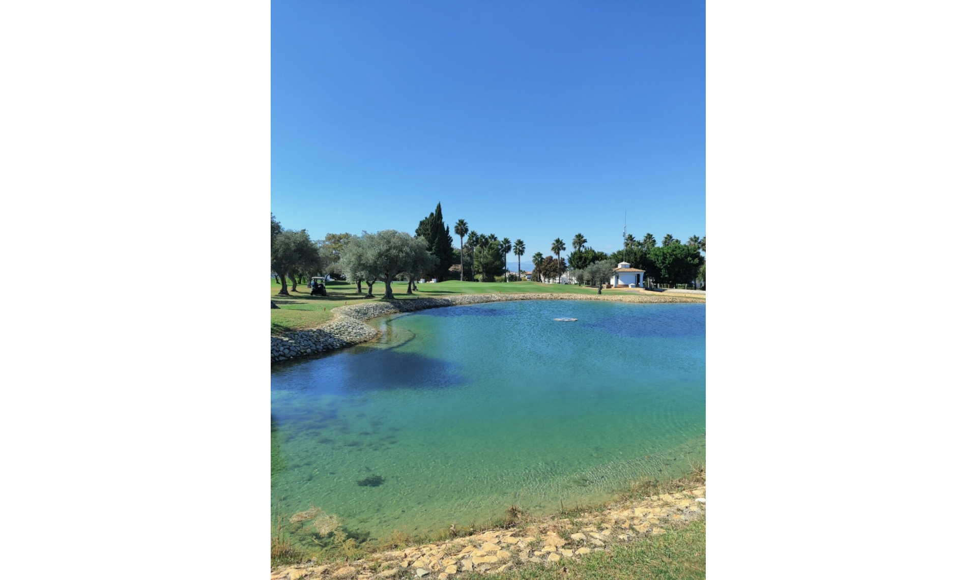 Resale - House -
Lauro Golf