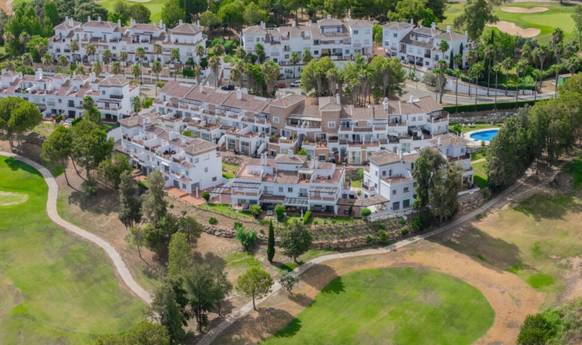 Resale - House -
Lauro Golf