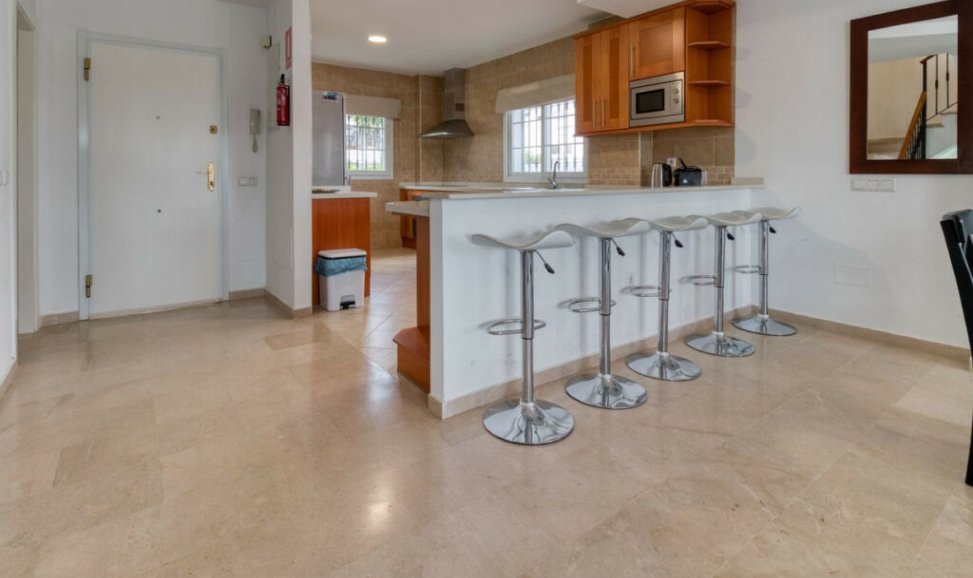 Resale - House -
Lauro Golf